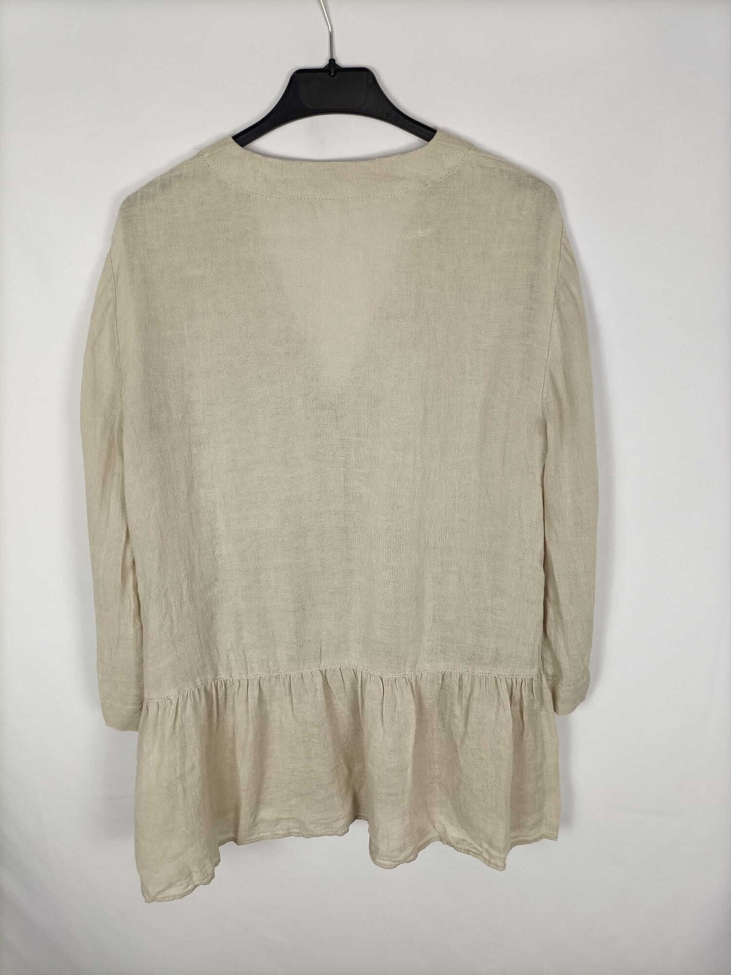 ZARA. Blusa beige lino botones T.s