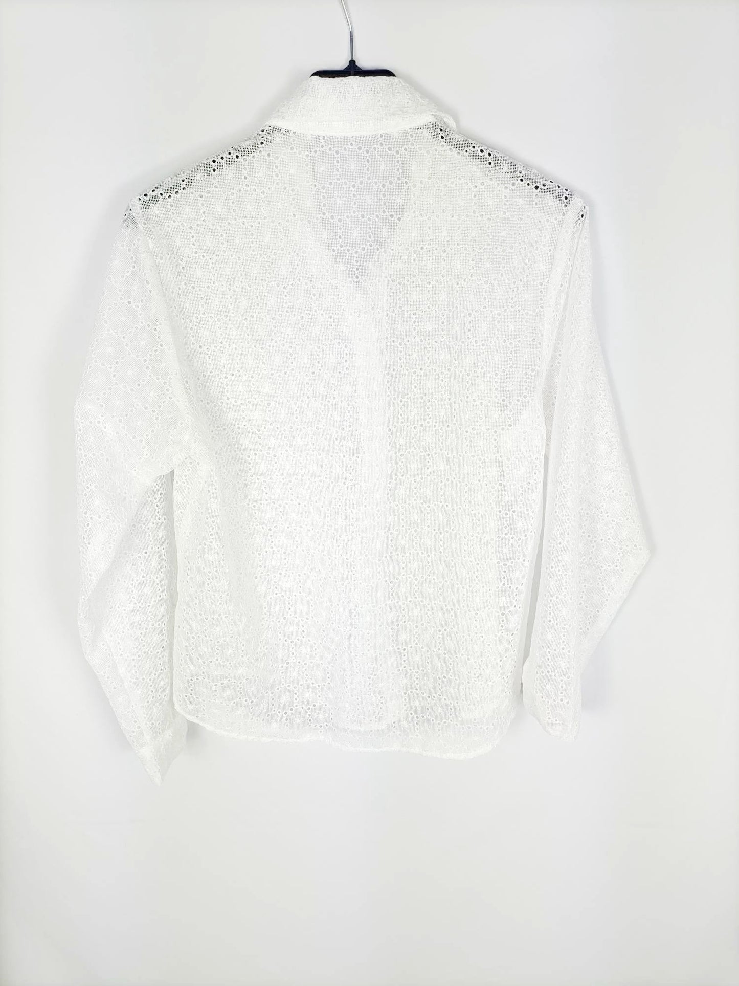 ZARA. Blusa encaje troquelada T.xs