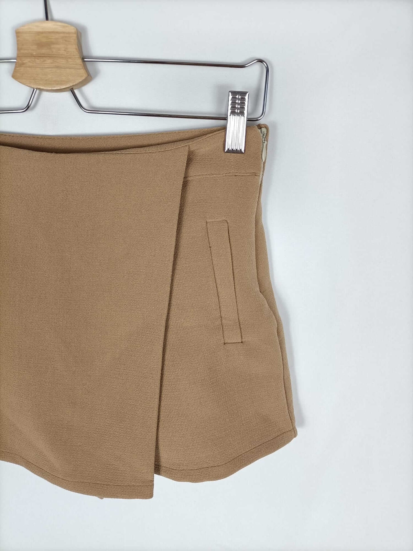 OTHERS. Beige skirt-pants S.36