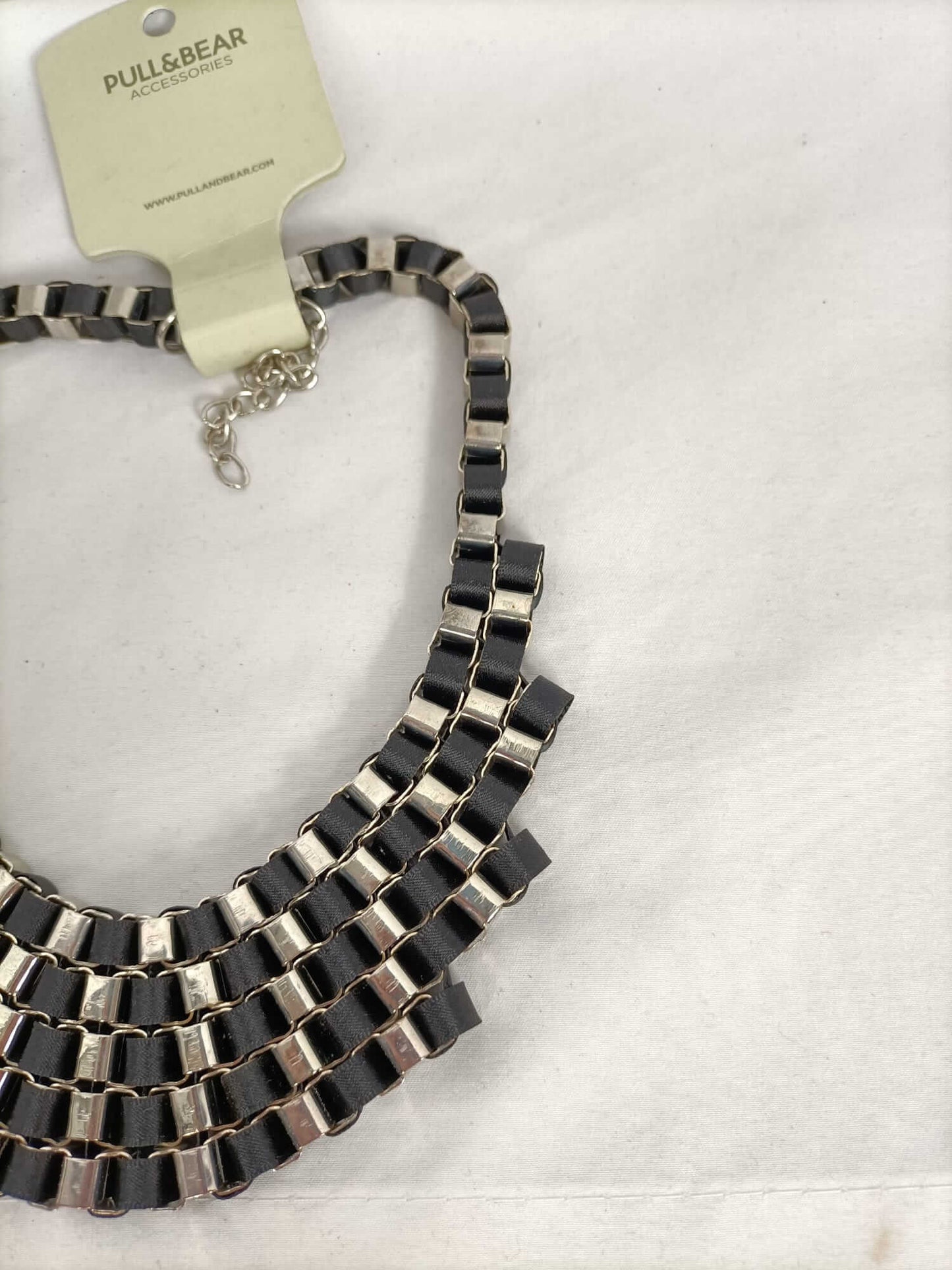 PULL&BEAR.Collar cadna