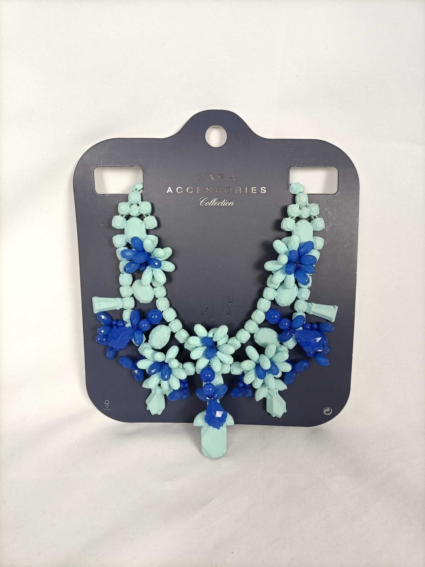 ZARA.Collar abalorios flores azules