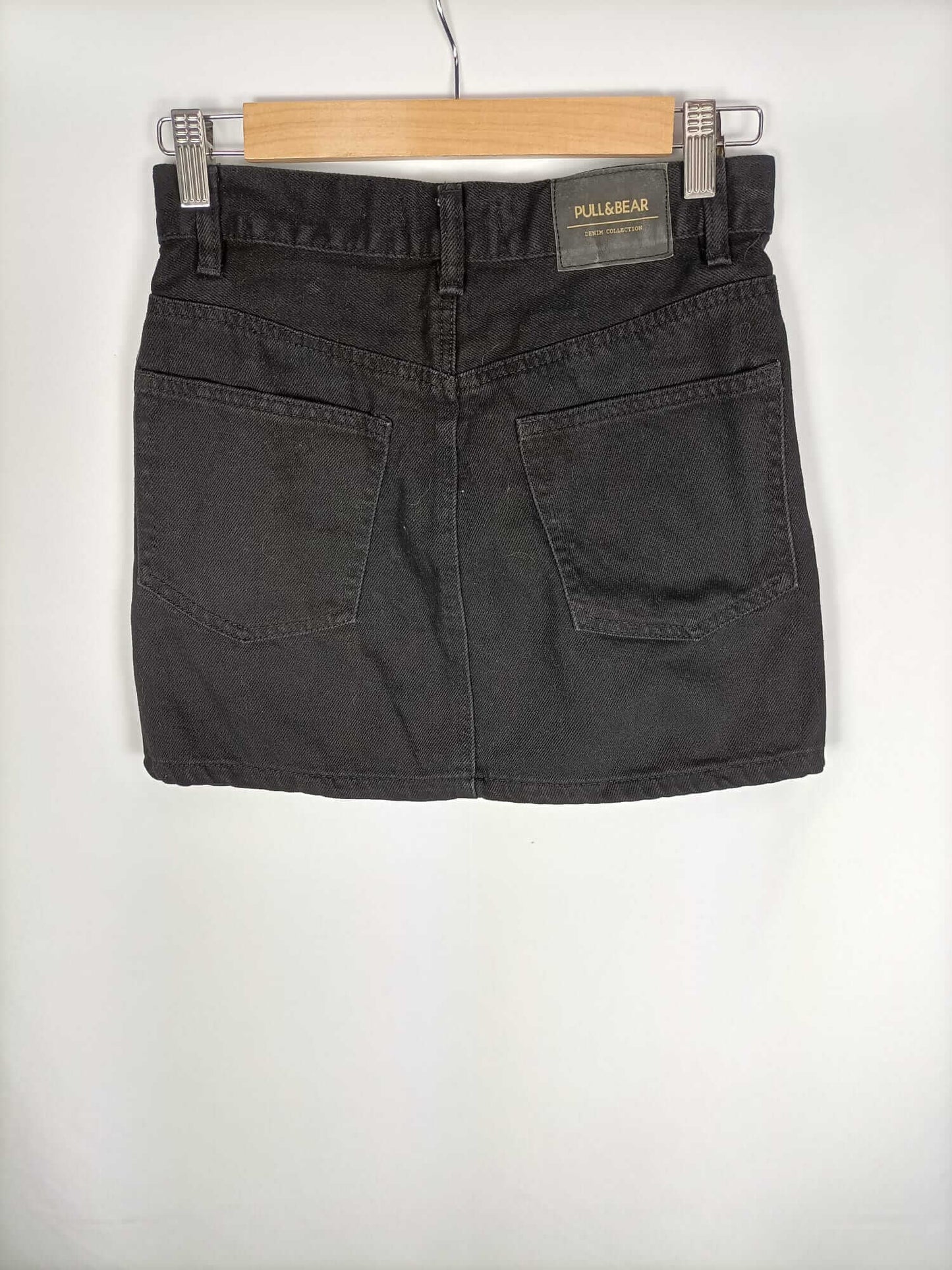 PULL&BEAR.Falda denim negra T.s