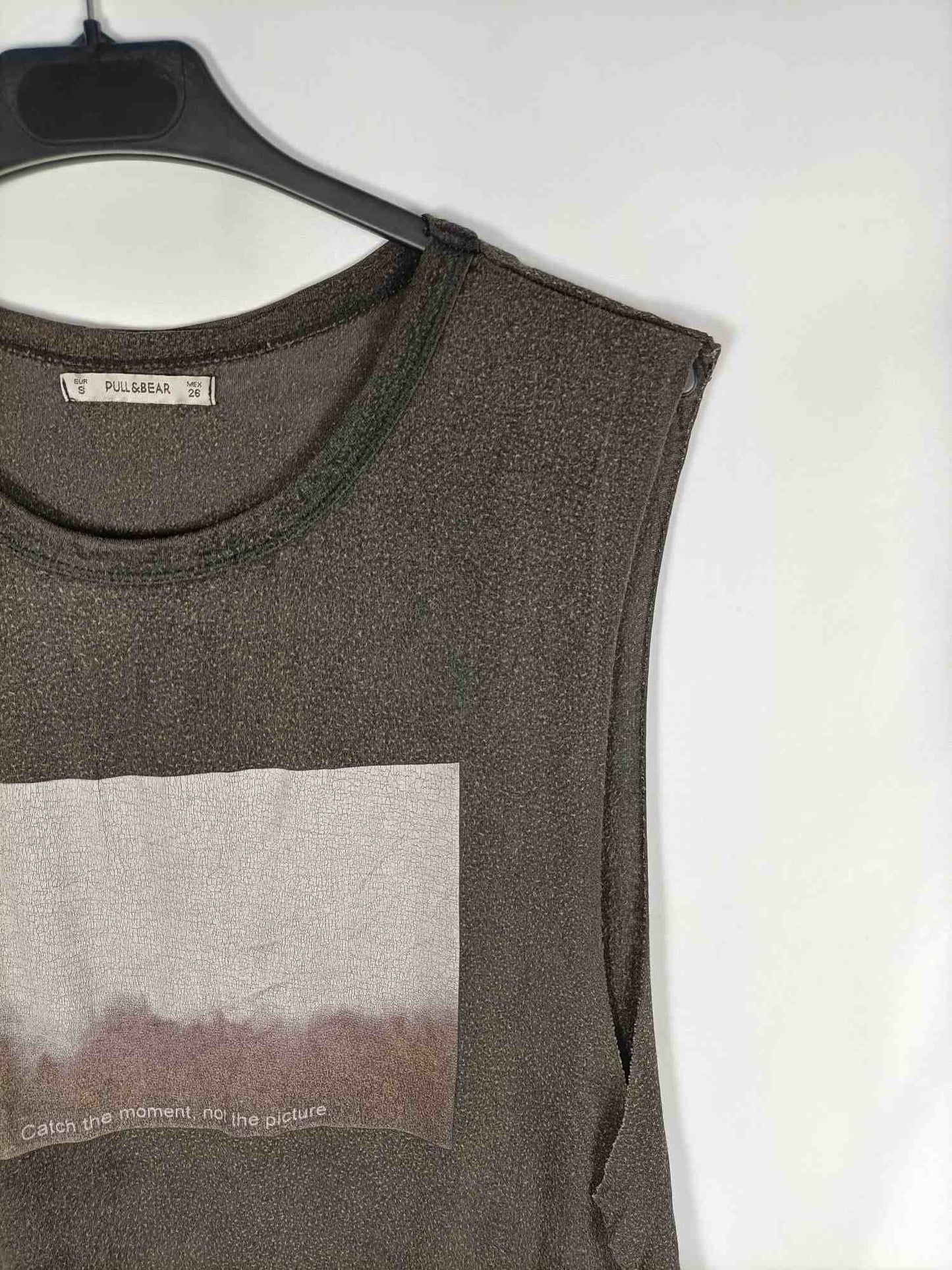 PULL& BEAR.Camiseta efecto desgastado T.s