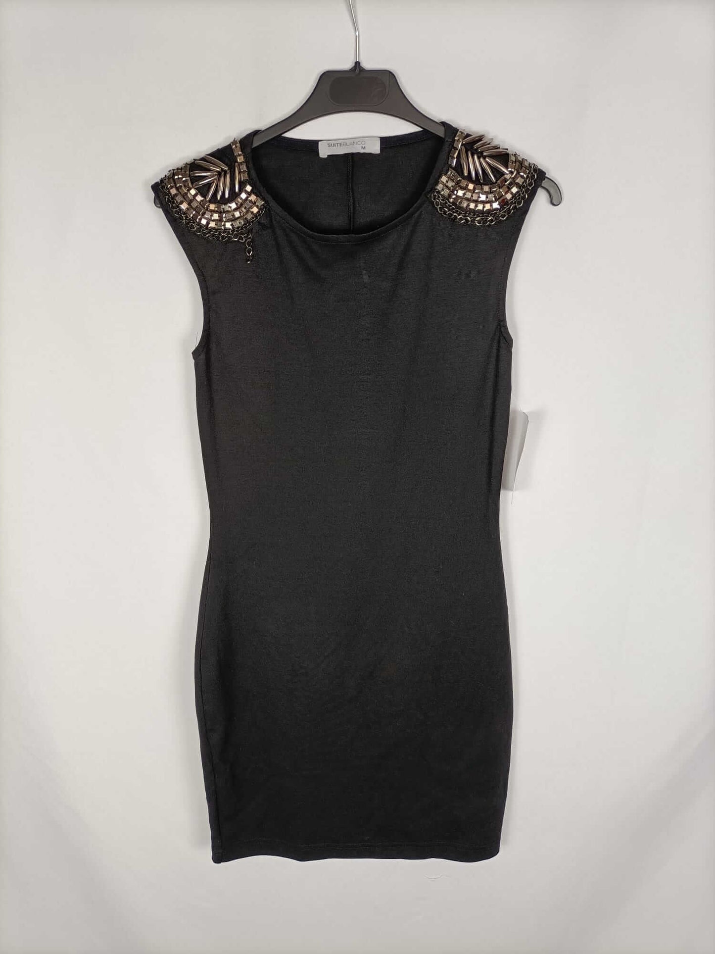 WHITE. Black fitted dress with shoulder pads Tm