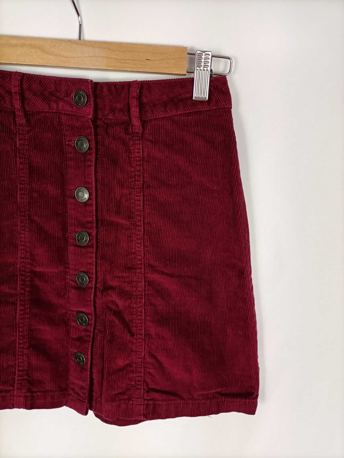 STRADIVARIUS.Falda burdeos T.34