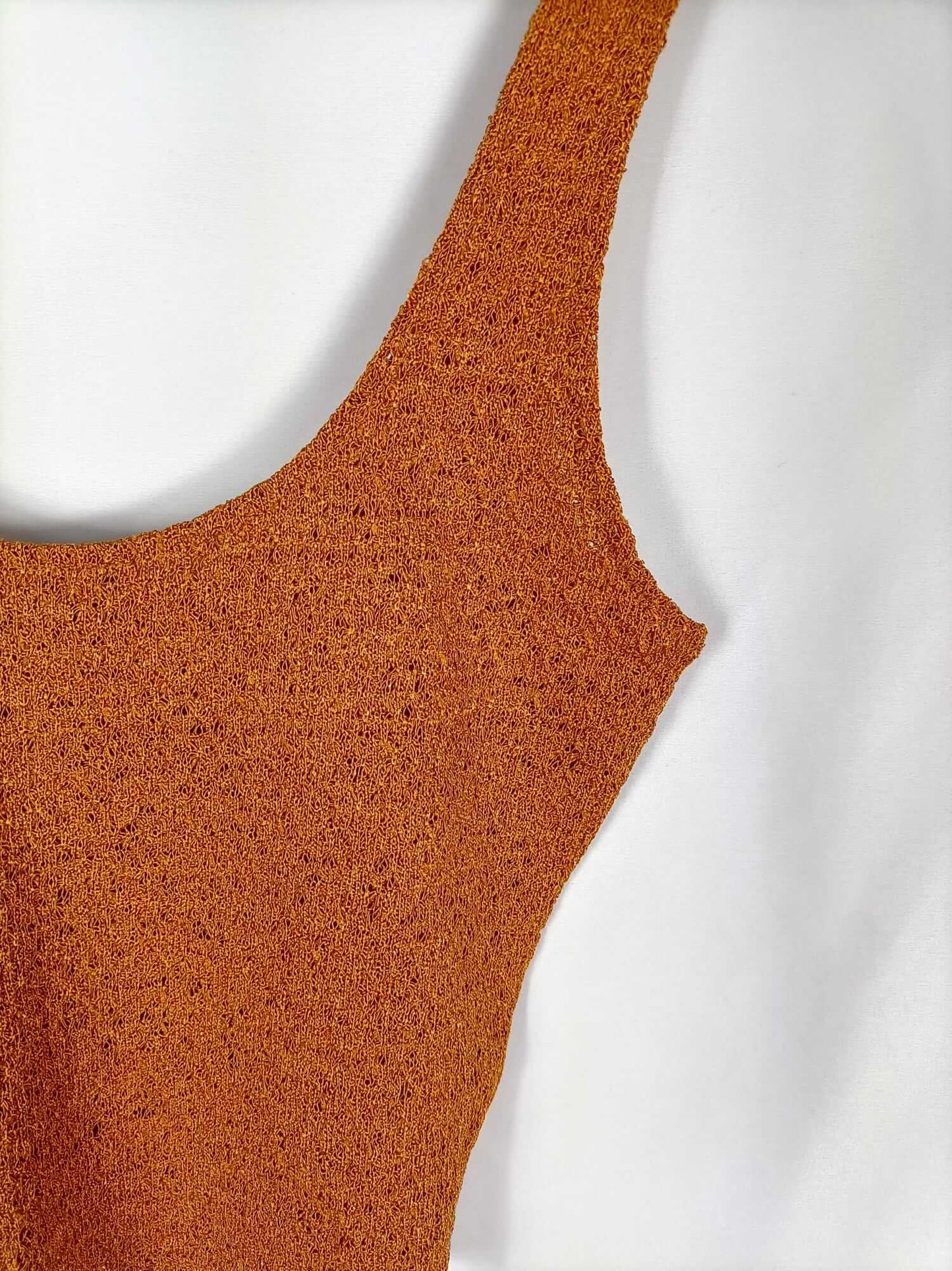 PRIMARK. Top mostaza punto T.32/34