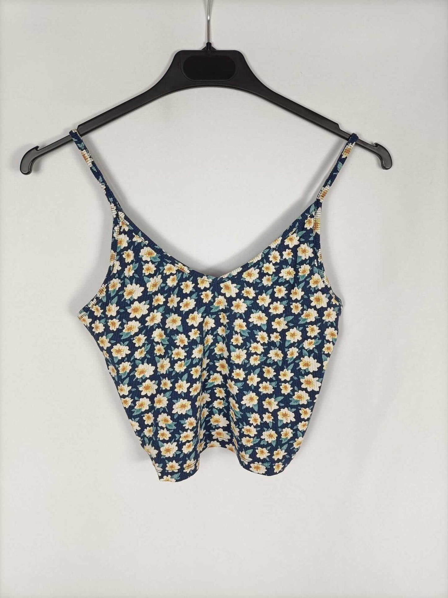 NEW LOOK. Croptop daisies T.42