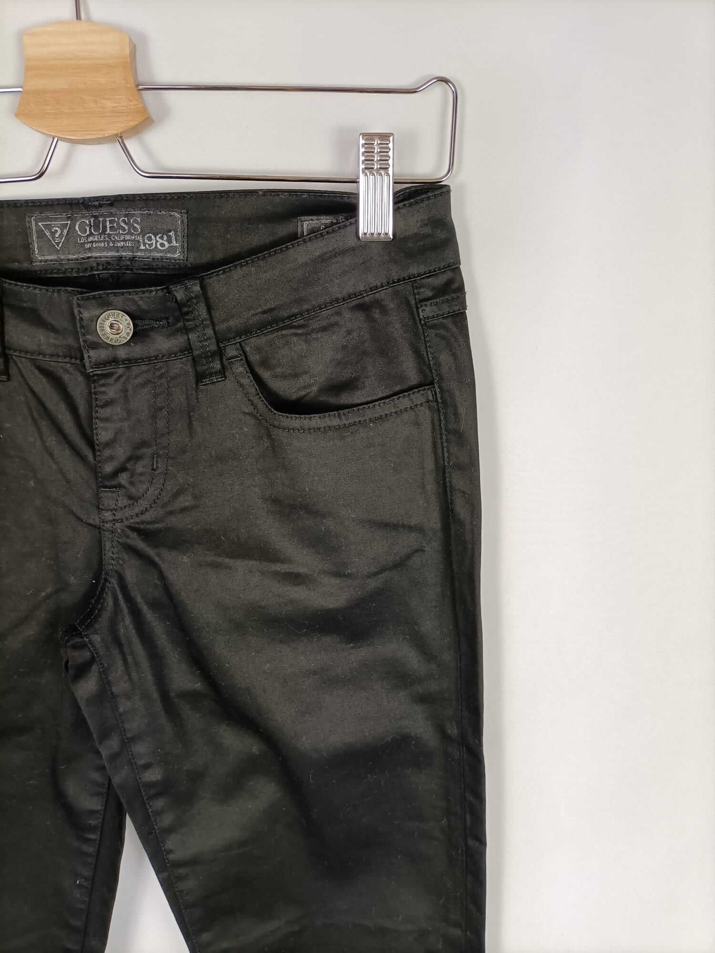 GUESS. Black skinny pants, size 36