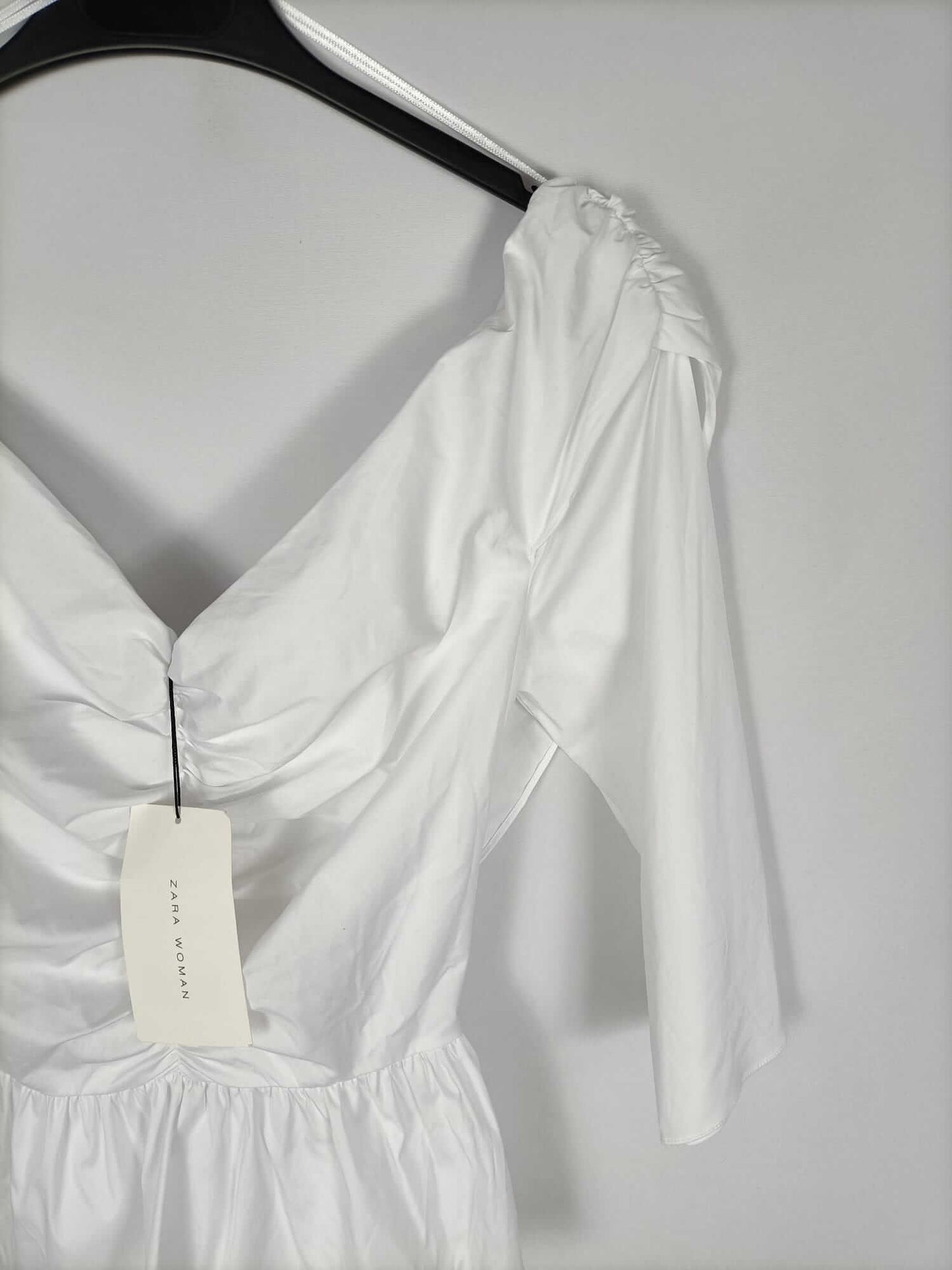 ZARA. Top blanco fruncido T.l