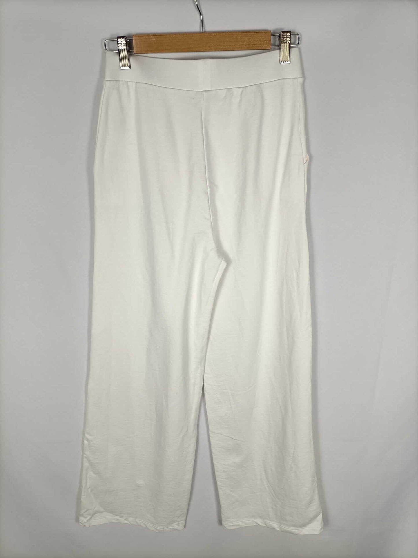 STRADIVARIUS. Pantalón elástico blanco T.s