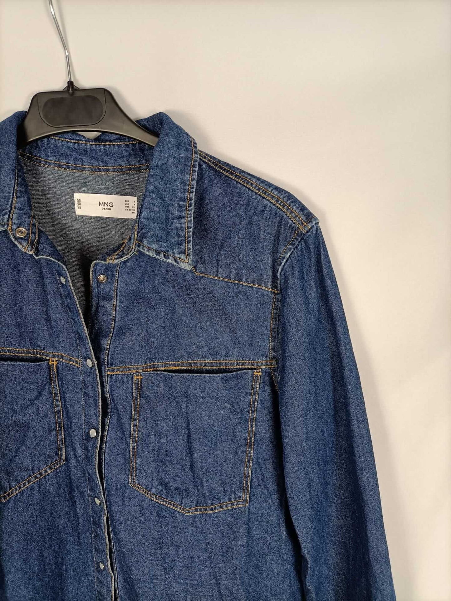 MANGO. Camisa/sobrecamisa vaquera T.s