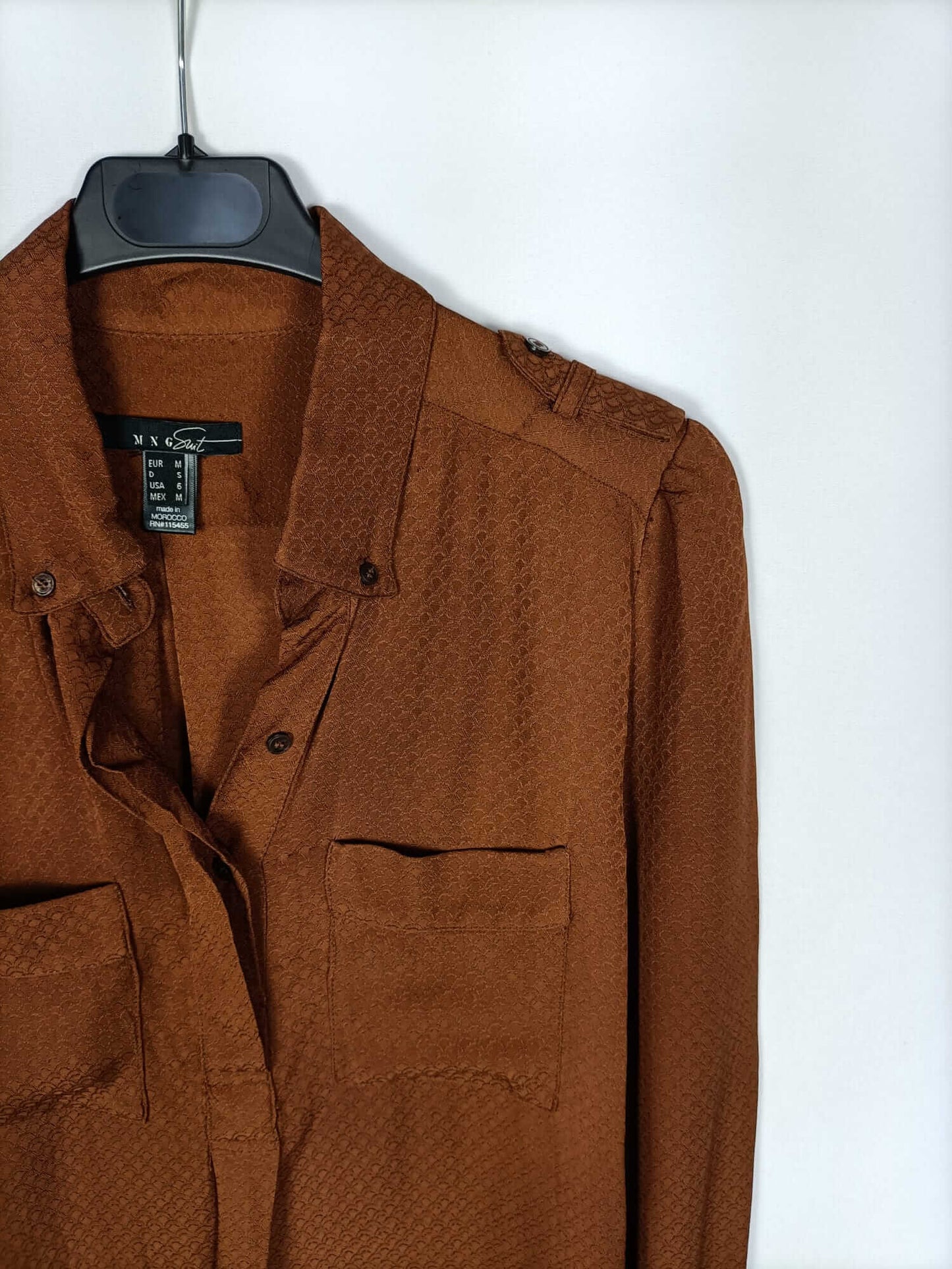 MANGO.Blusa color ocre T.m