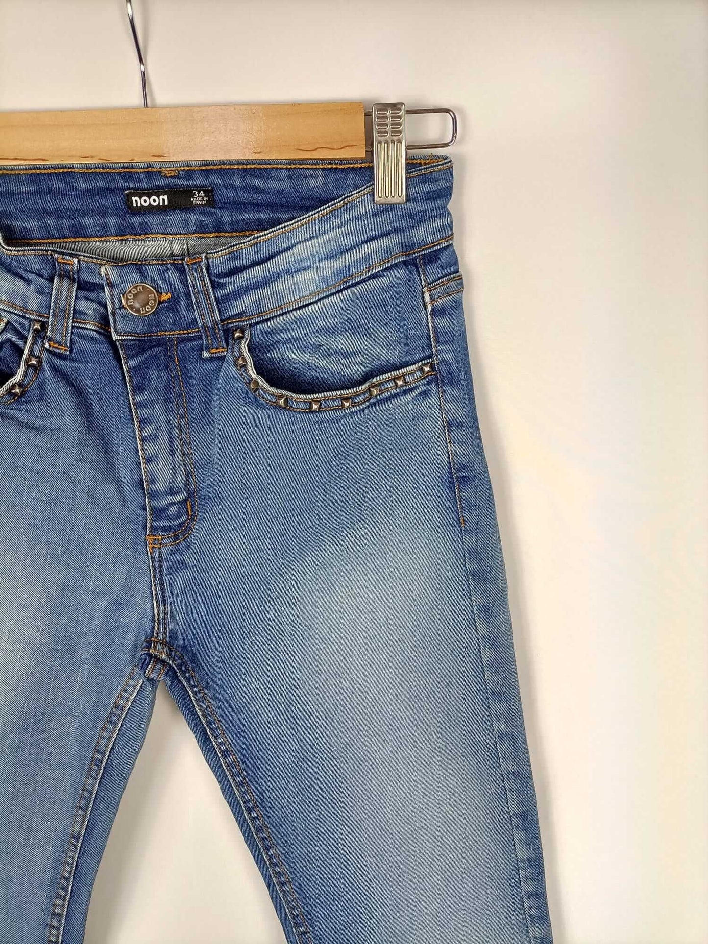 NOON.Pantalones denim campana T.34