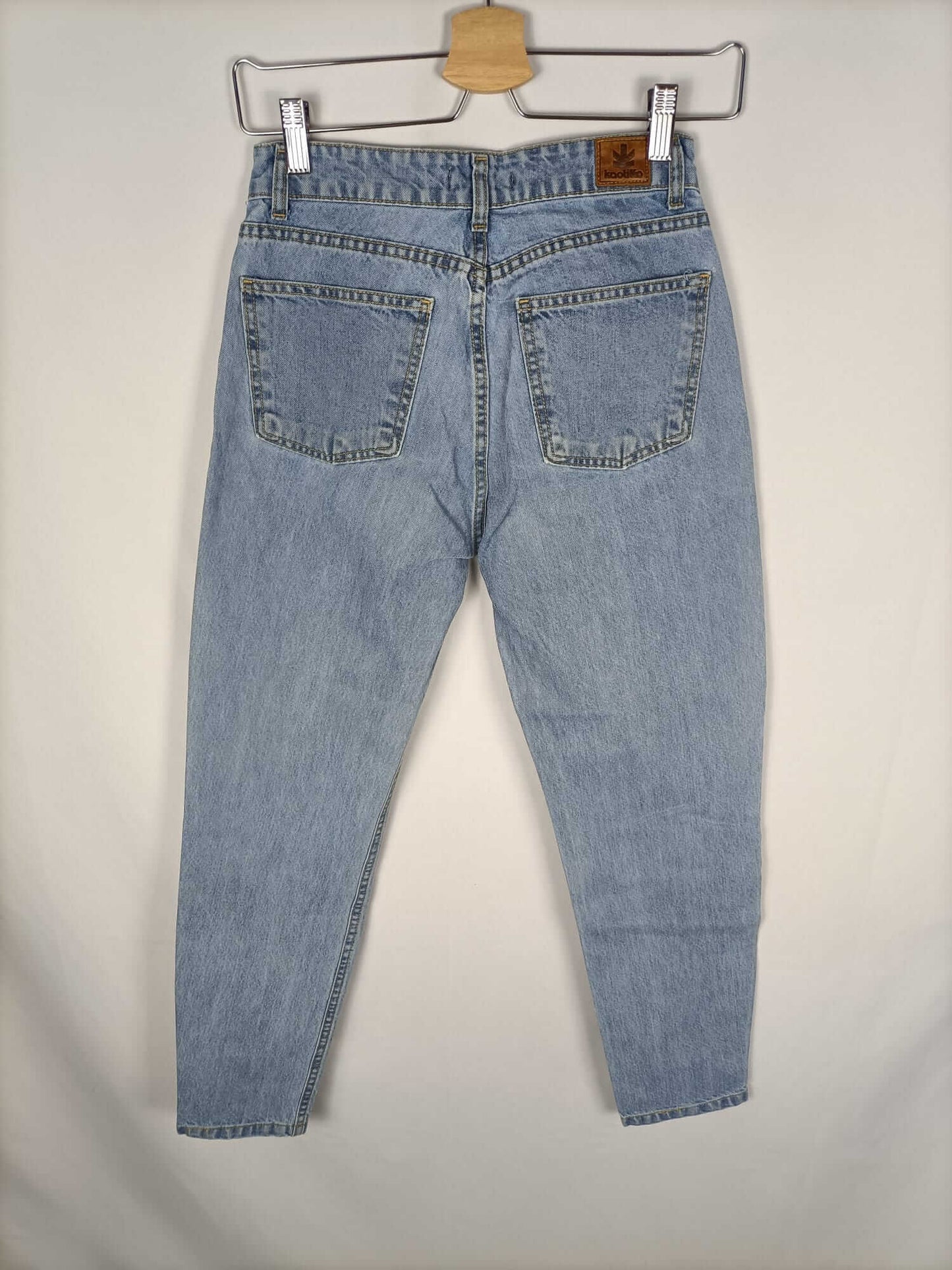 KAOTIKO.Jeans anchos T.34
