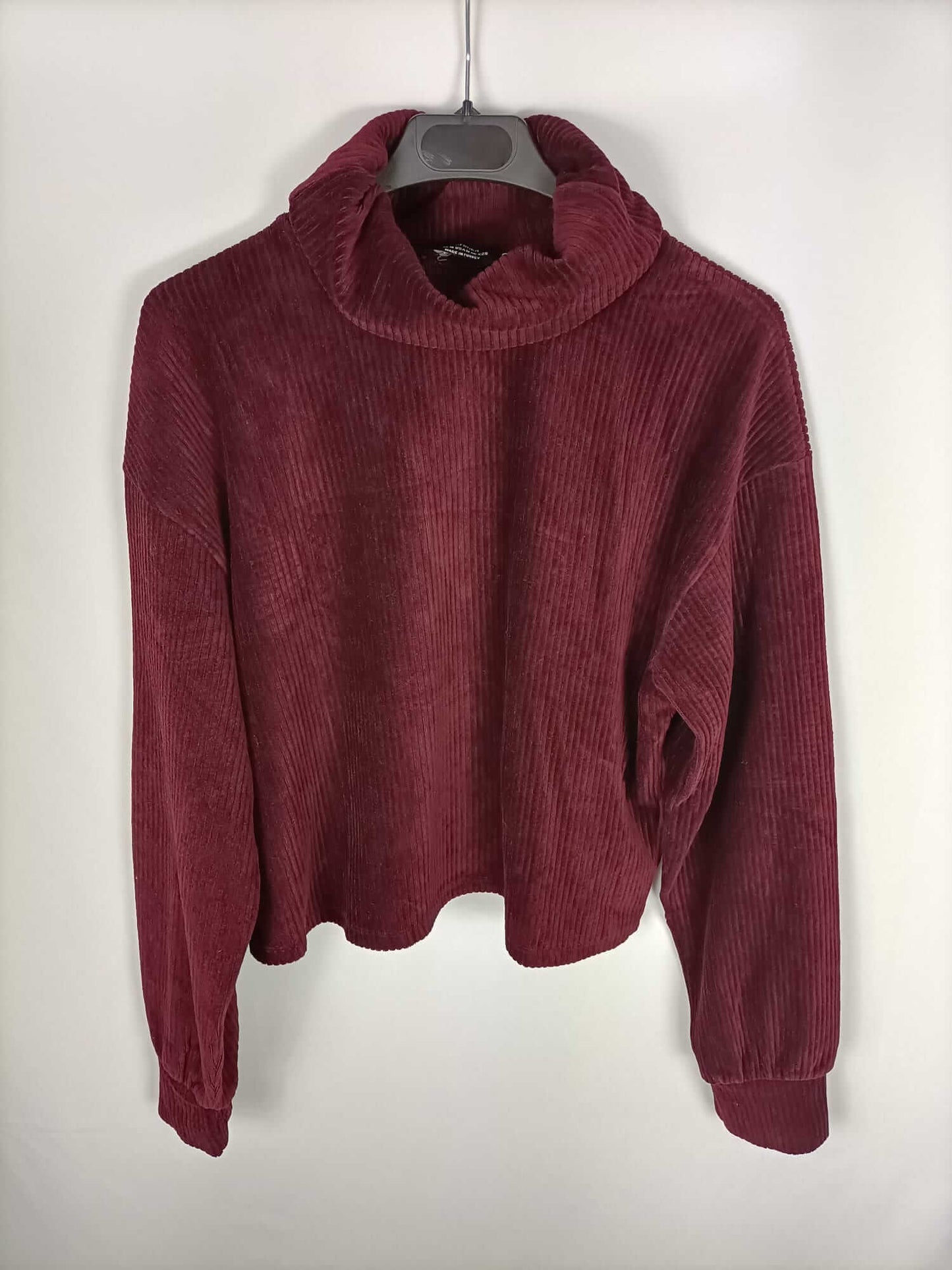 BERSHKA.Top pana burdeos T.m