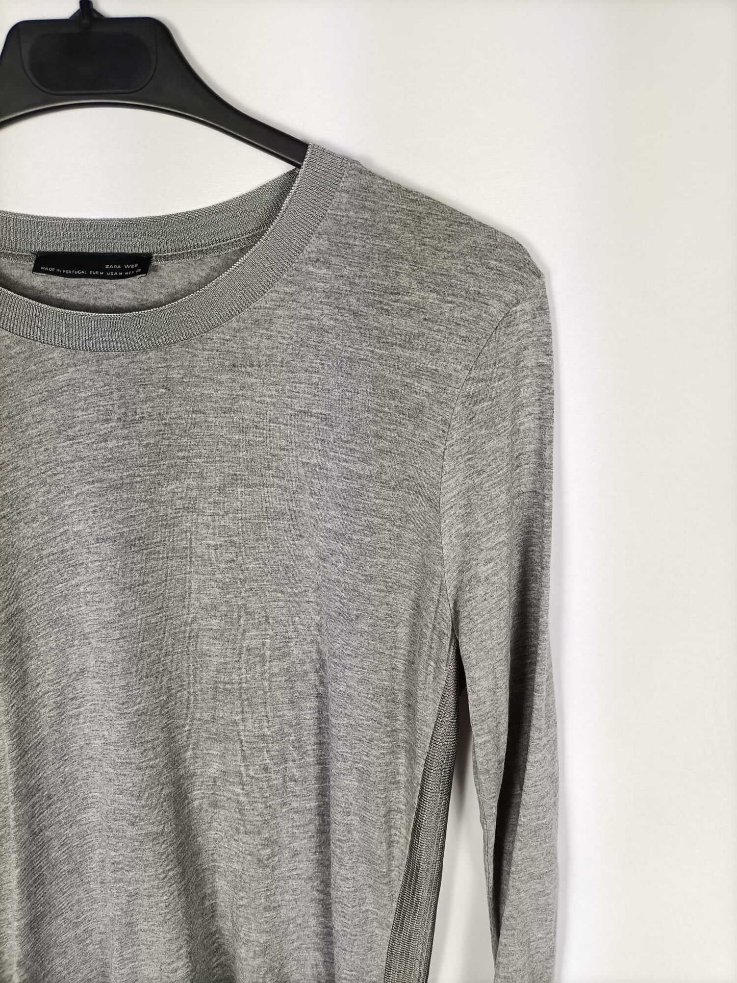 ZARA.Camiseta gris básica T.m