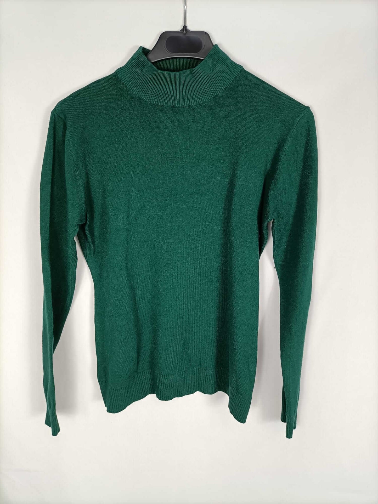 OTHERS. Green turtleneck sweater YOUR (s)