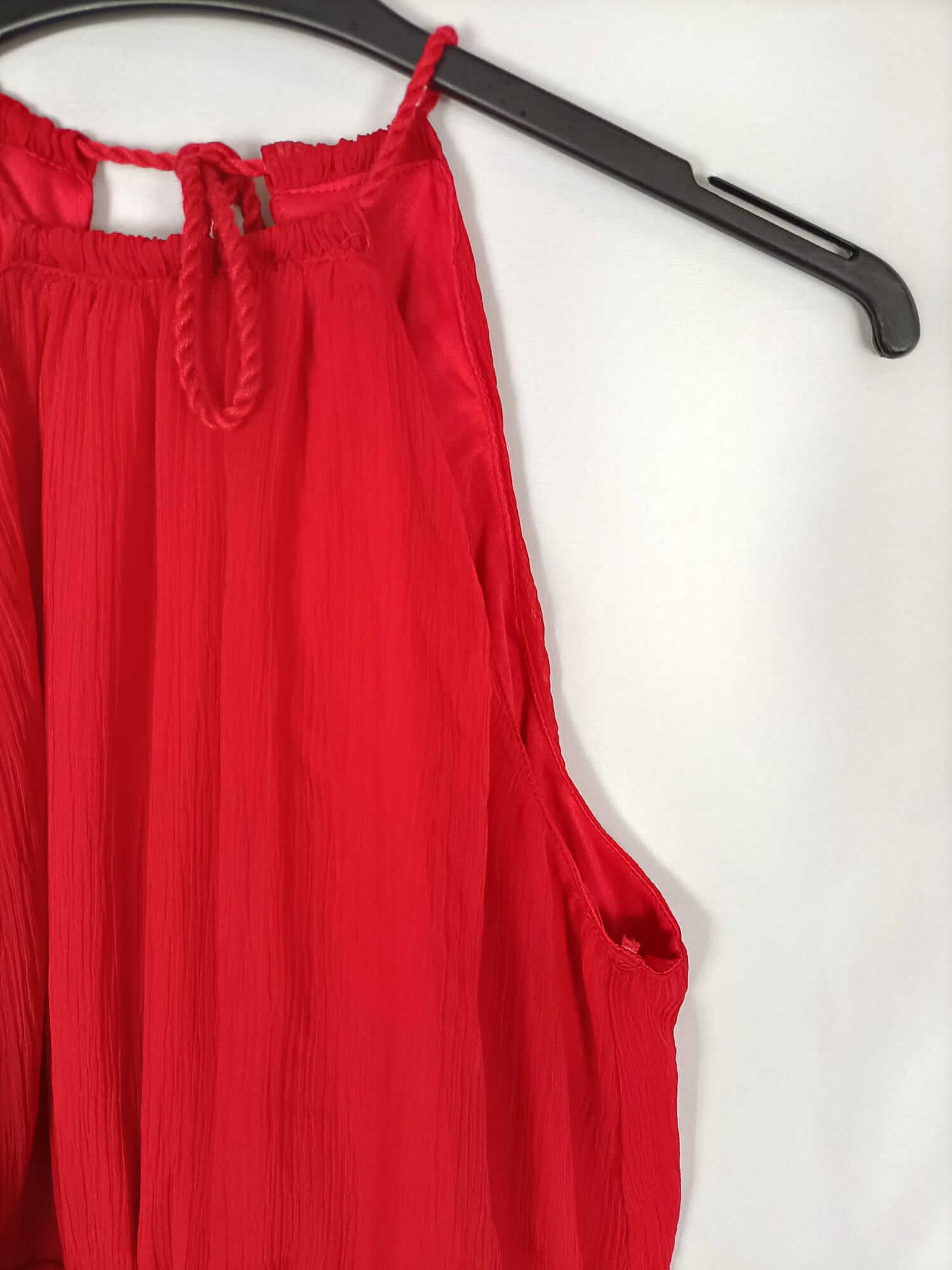 ZARA. Vestido rojo cuello halter T.m