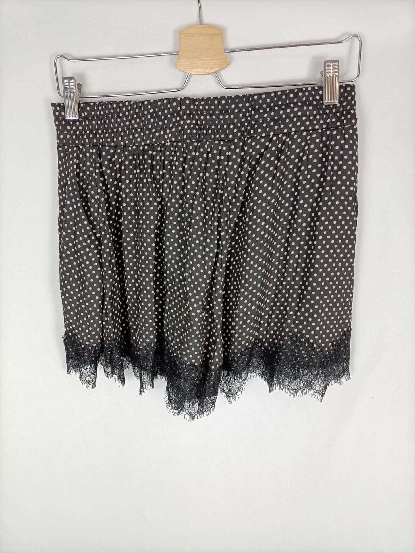 STRADIVARIUS. Tm polka dot fluid shorts