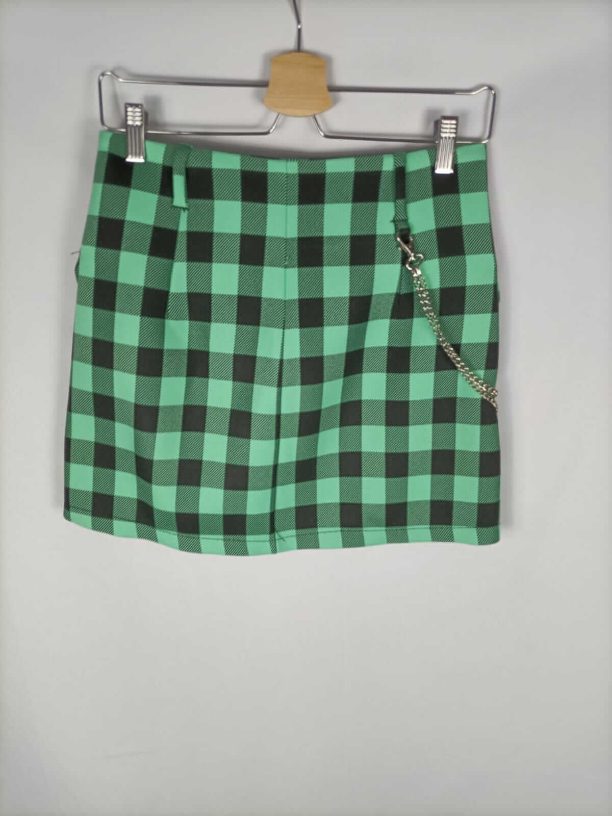 BERSHKA. Falda cuadros verde y negra T.m