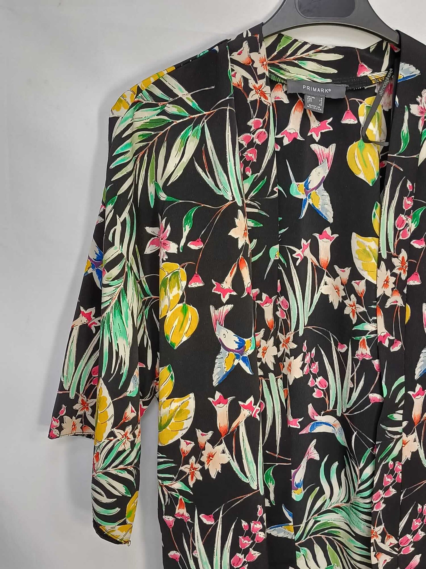 PRIMARK. Black floral blouse/blazer T.34