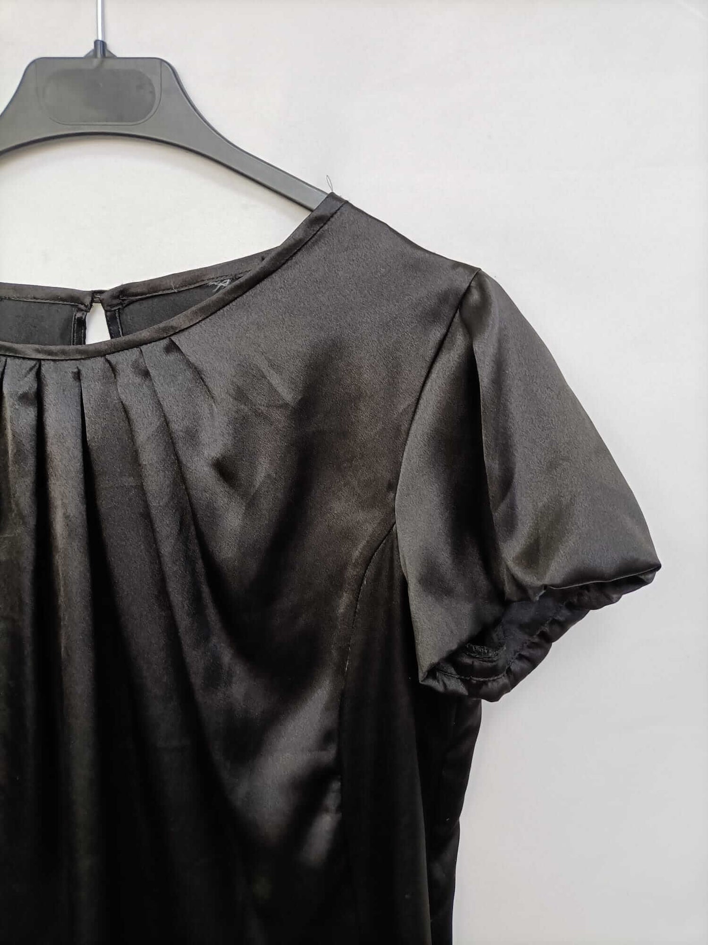 OTRAS. Blusa negra satinada Tu (s/m)