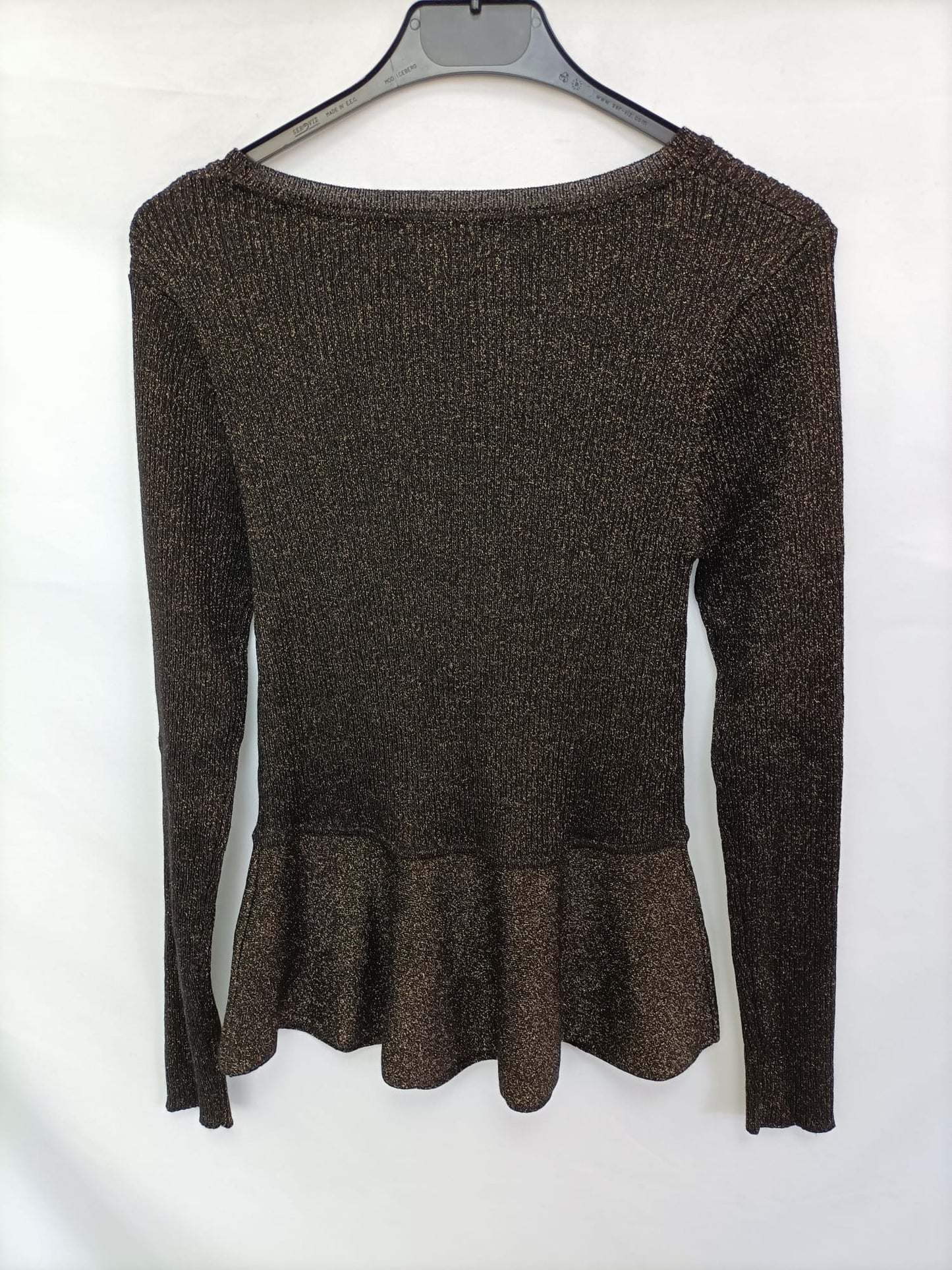 MASSIMO DUTTI. Copper thread knit top Ts