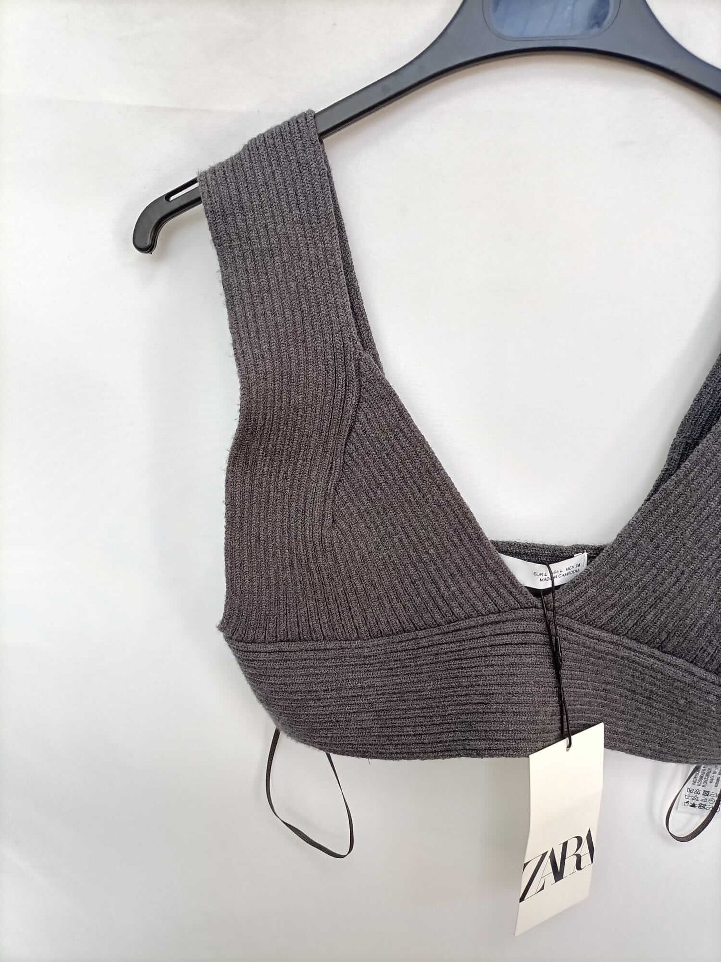ZARA. Croptop punto gris T.l
