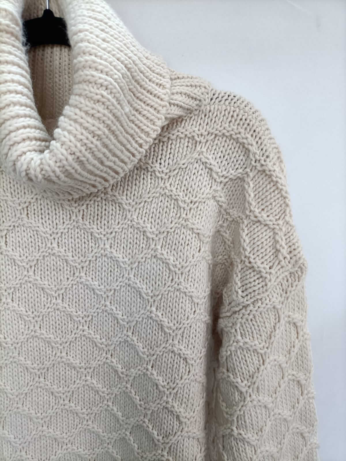 OTHERS. Wide beige sweater YOUR (s)