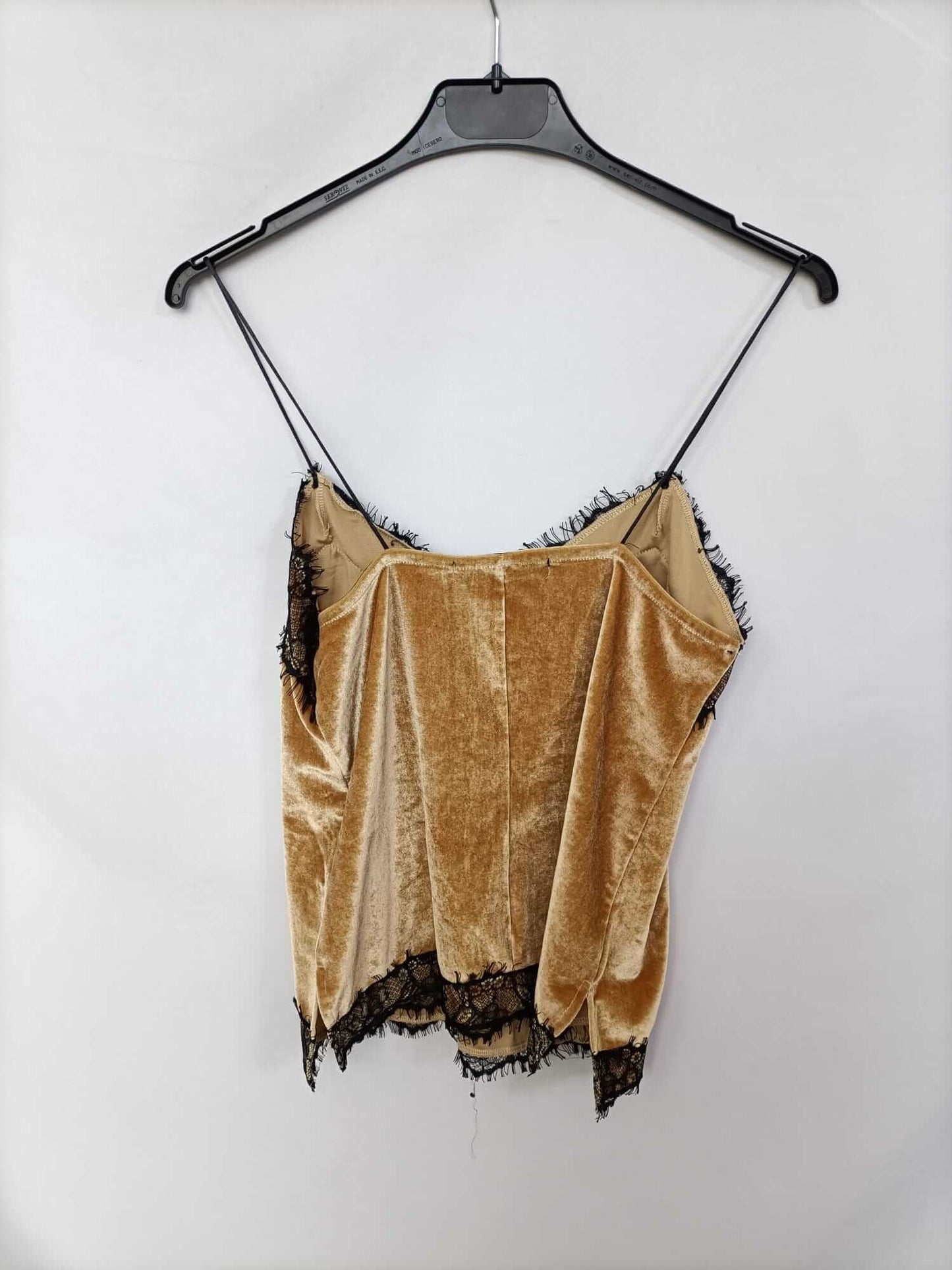 BERSHKA. Top terciopelo lencero T.xs