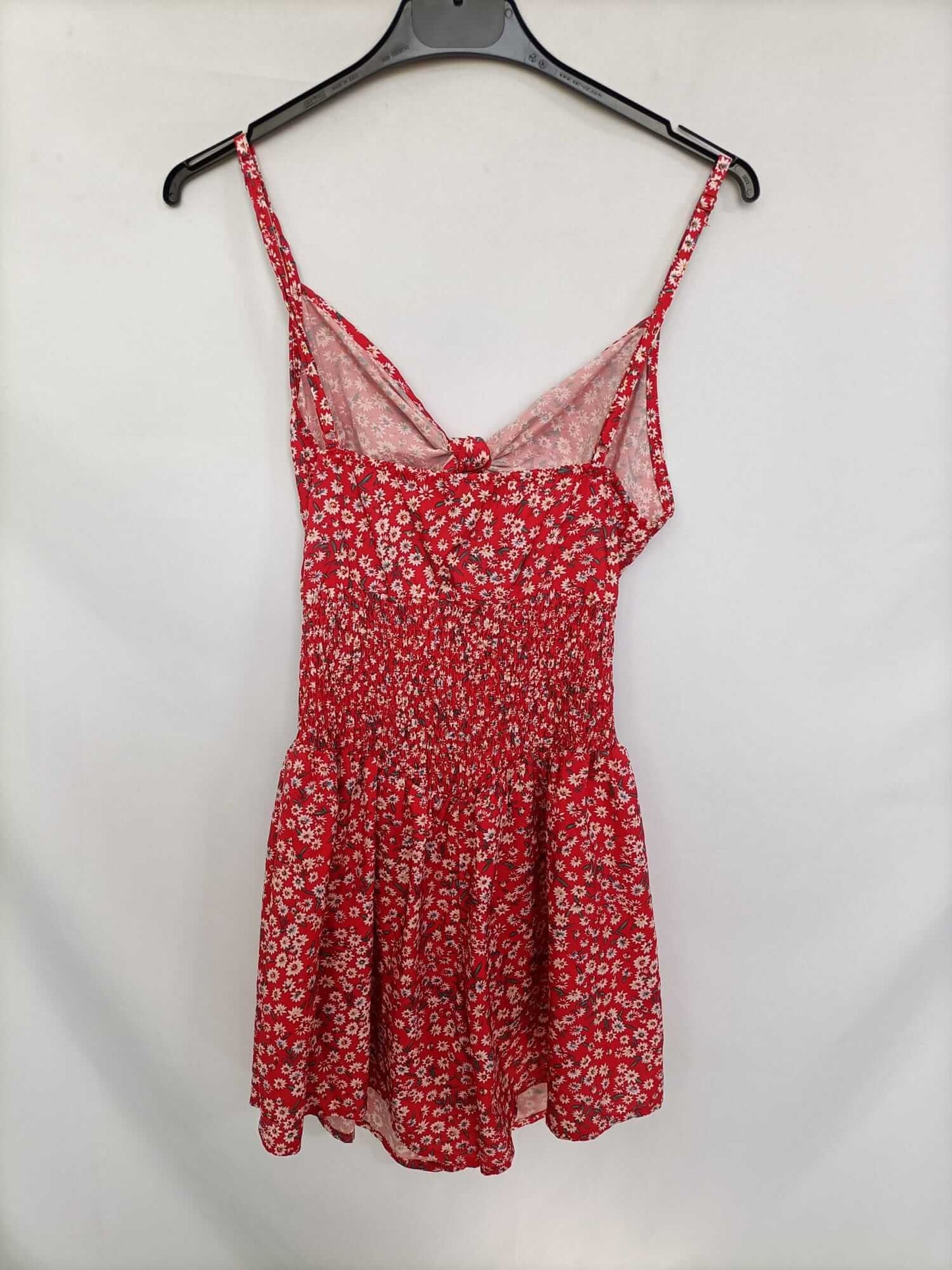 SHEIN. Mono rojo flores T.s