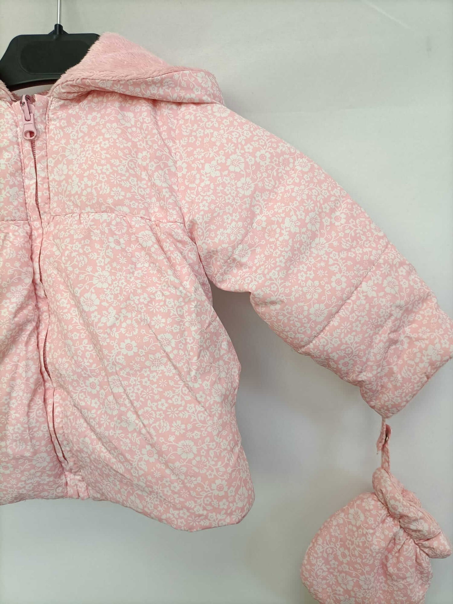 OTRAS.Plumas rosa pelito interior T.9-12 meses