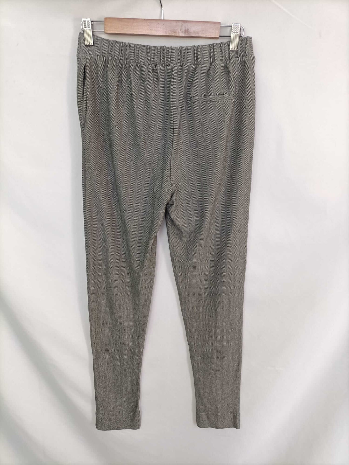 PULL&BEAR. Stretch herringbone trousers Tl