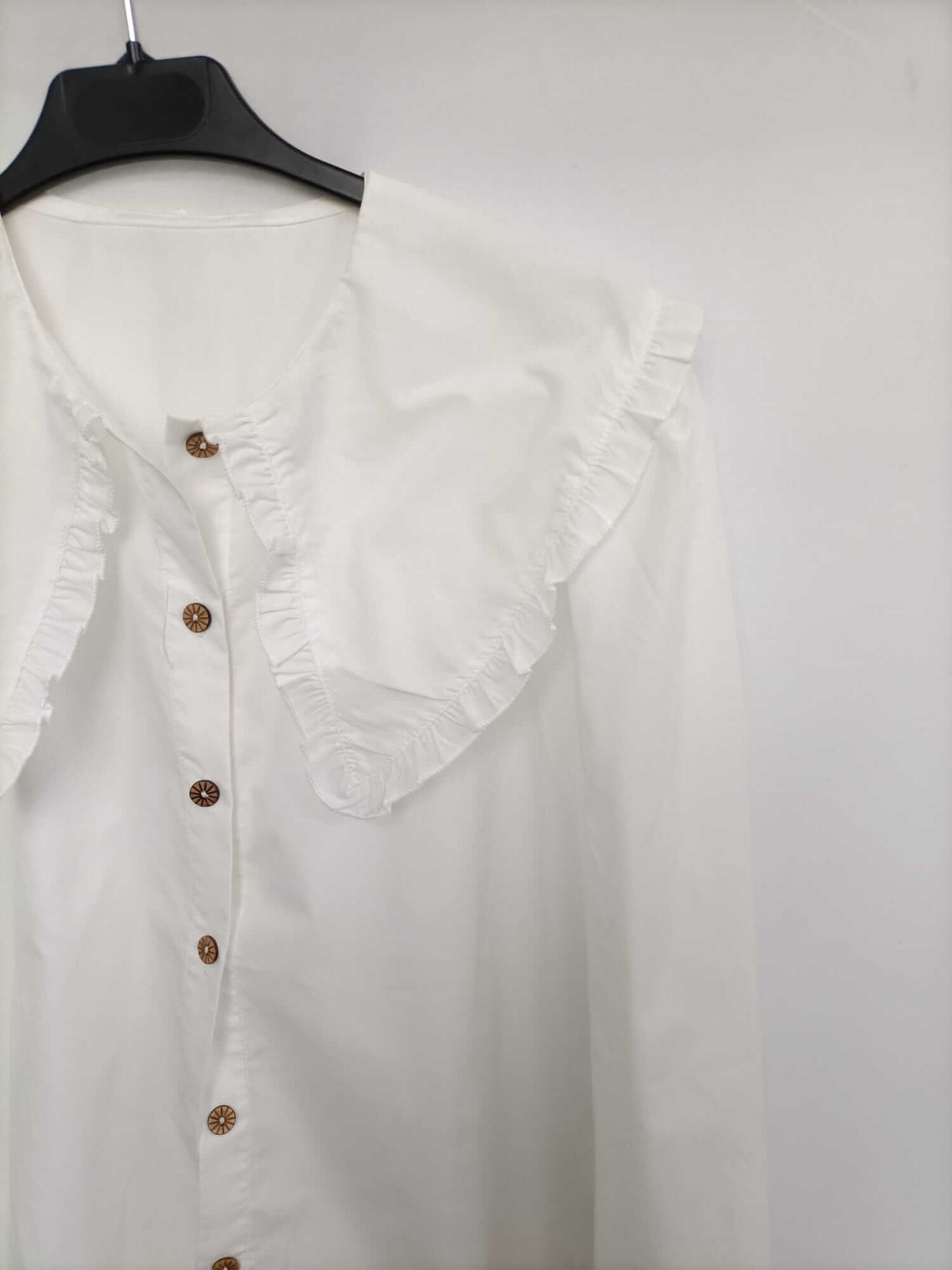OTHERS. White blouse with baby collar (s/m)