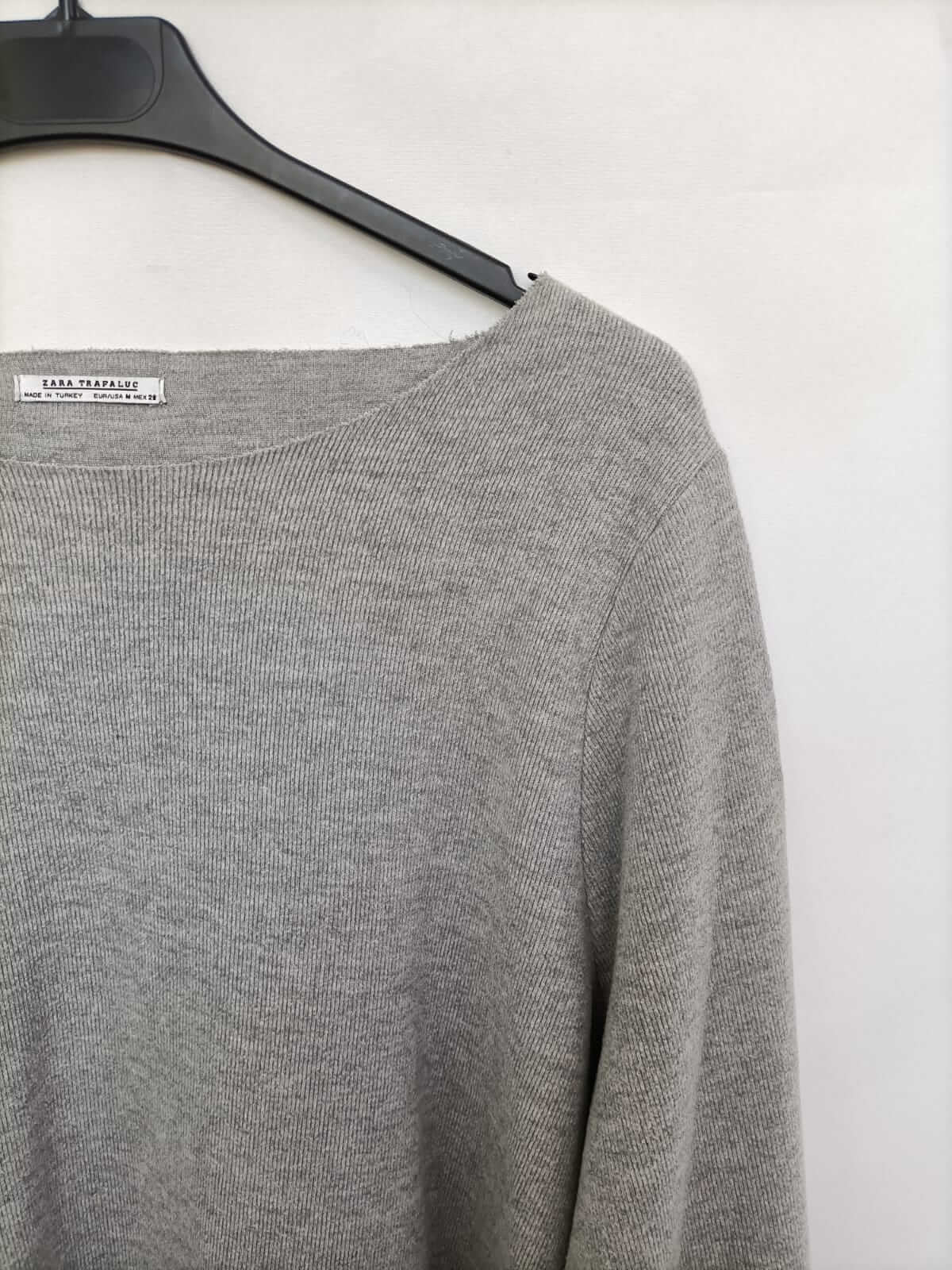 ZARA. Jersey gris canalé T.m
