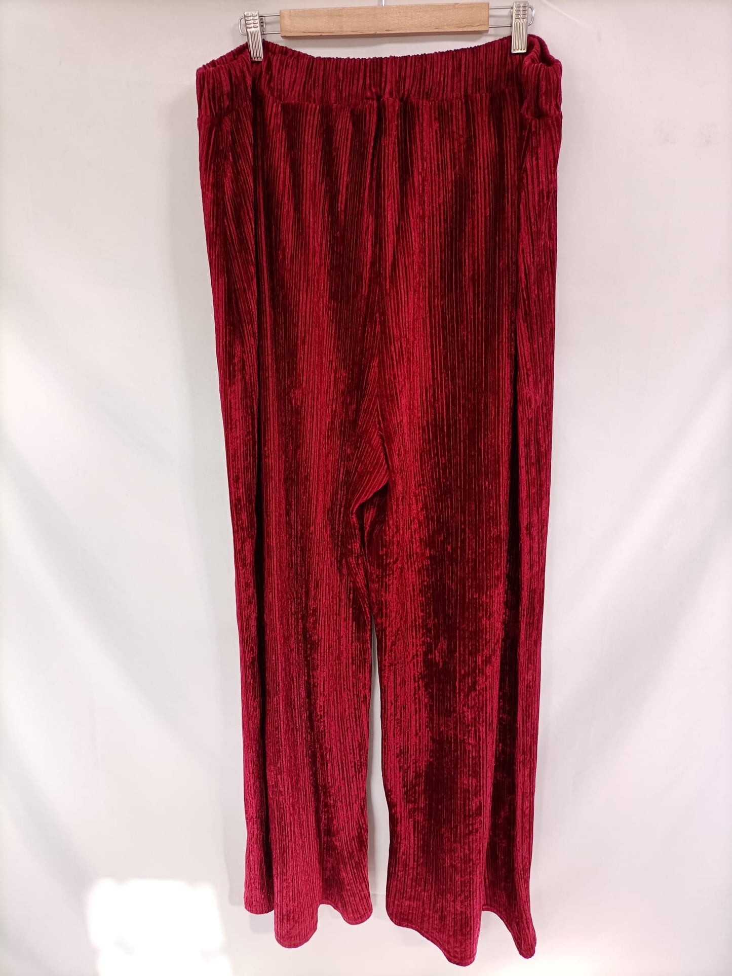 PRETTYLITTLEHING.Palazzo pleats T.52