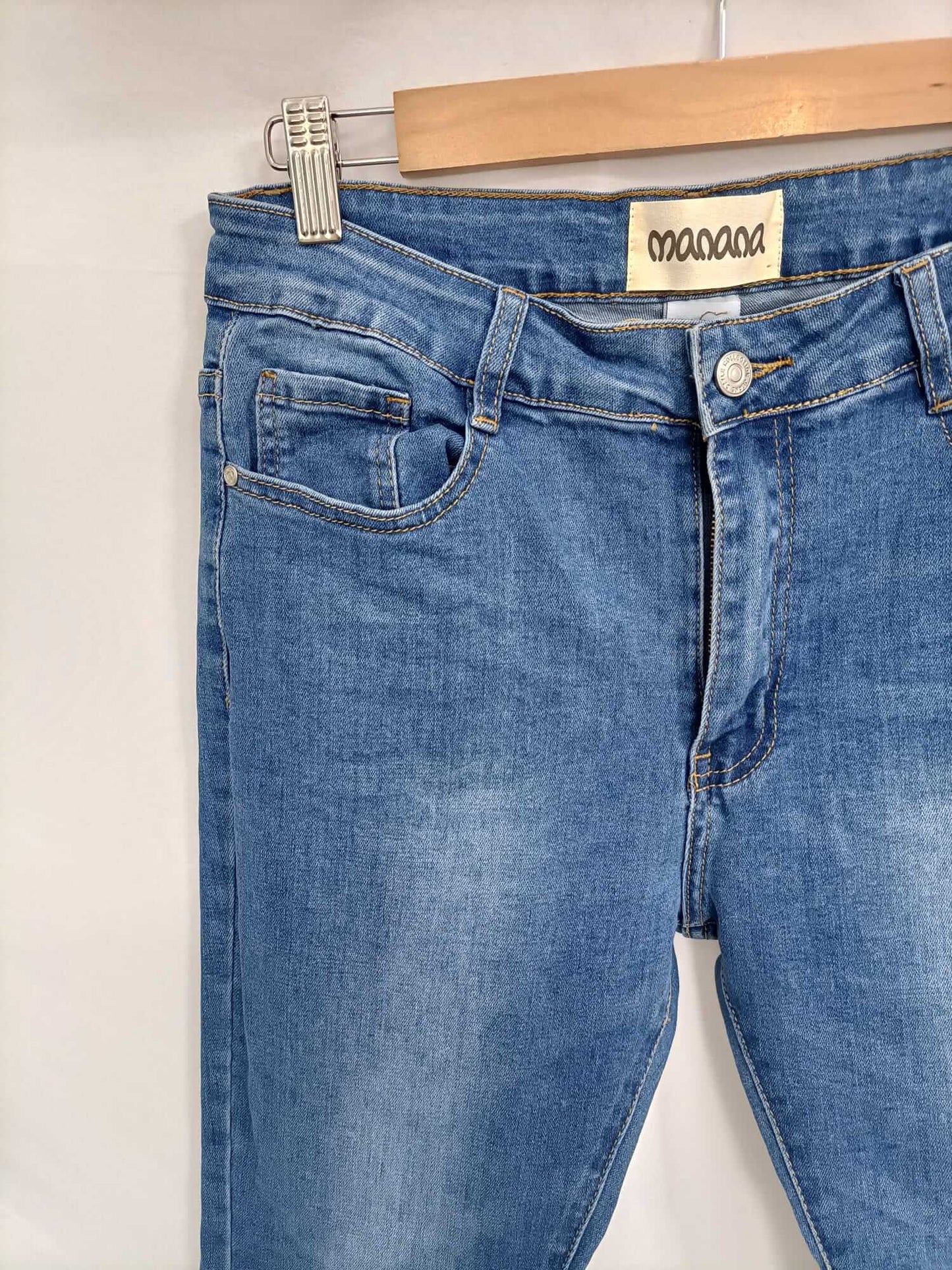 MANANA. Pantalón denim campana T.xl