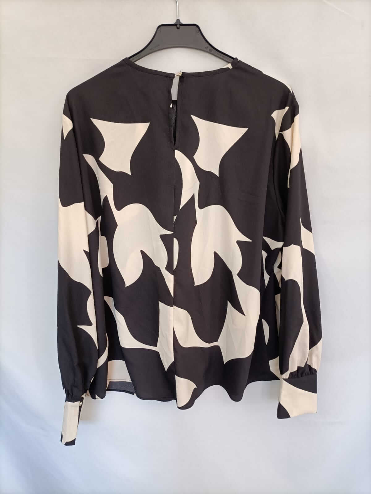 H&M.Two-tone blouse S.XL