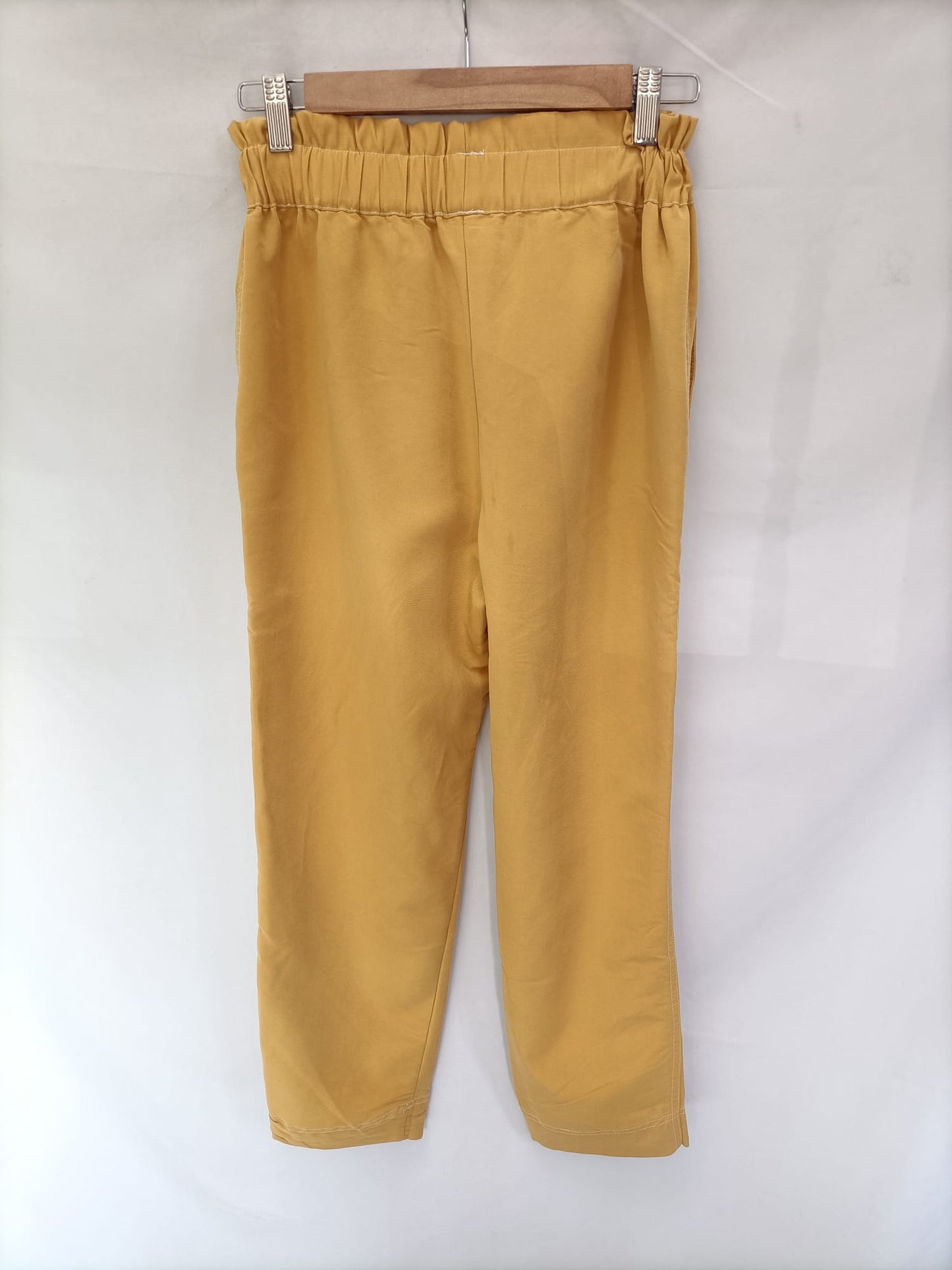 ZARA.Yellow flowing trousers T.xs