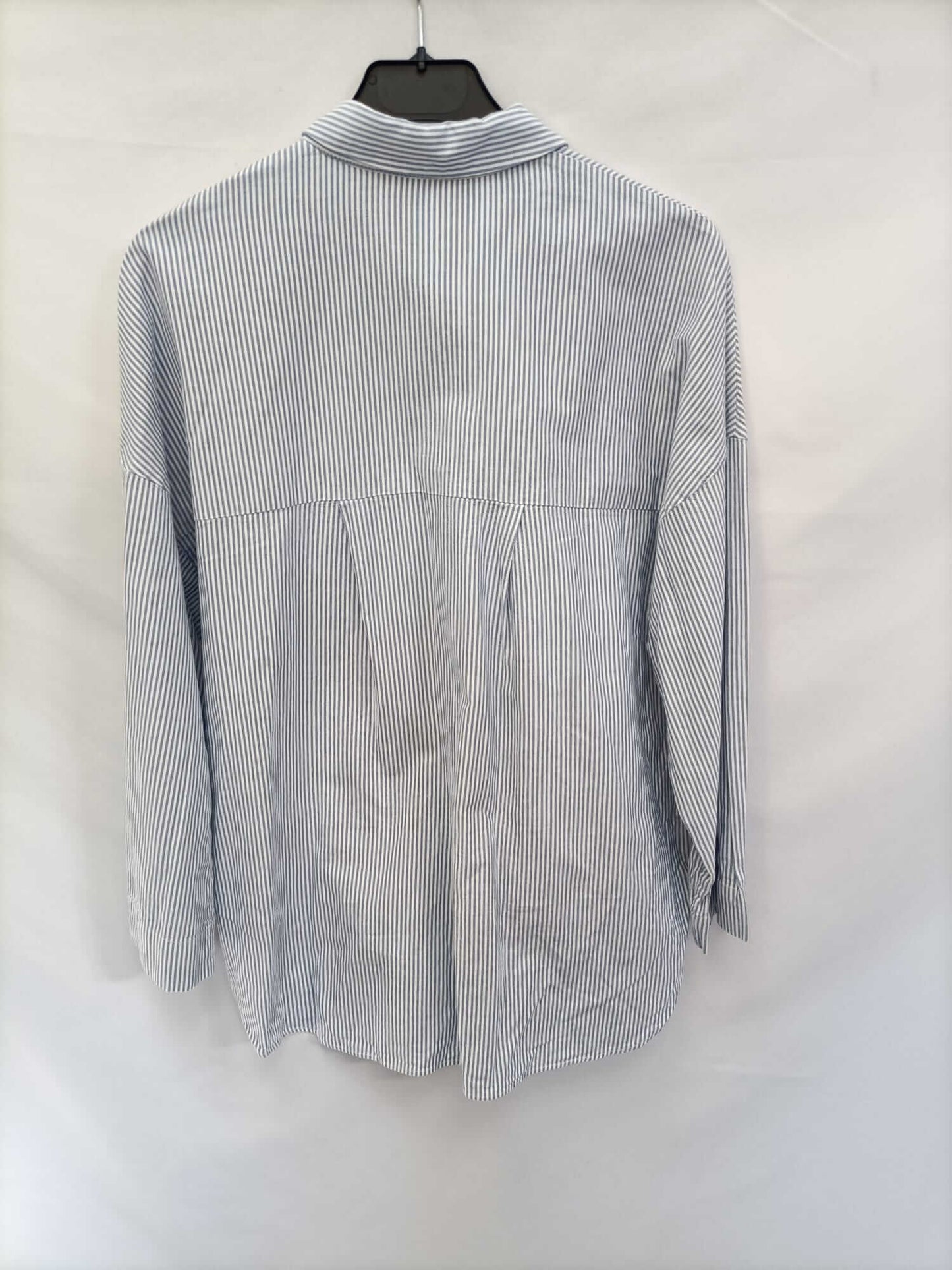 ZARA. Camisa de rayas T.m