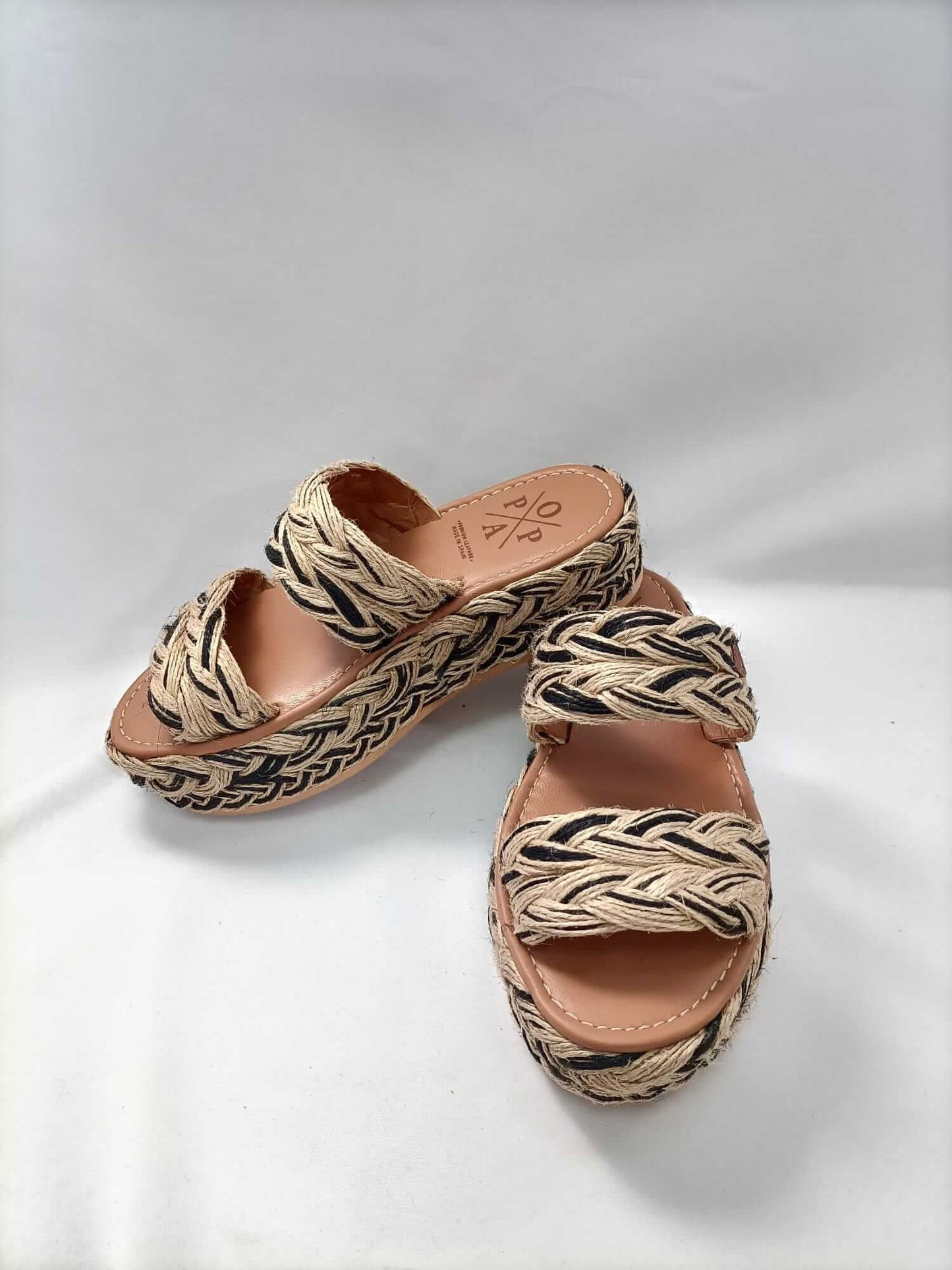 POPA. Sandalias rafia T.37