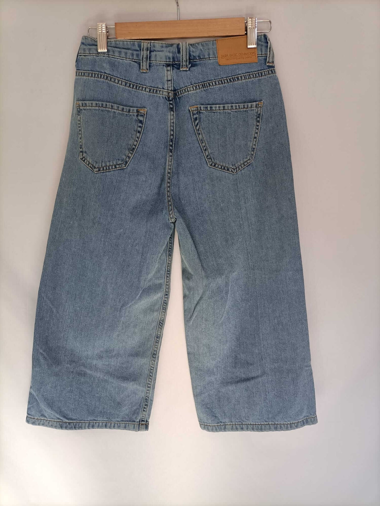 ZARA. Light denim trousers T.xs
