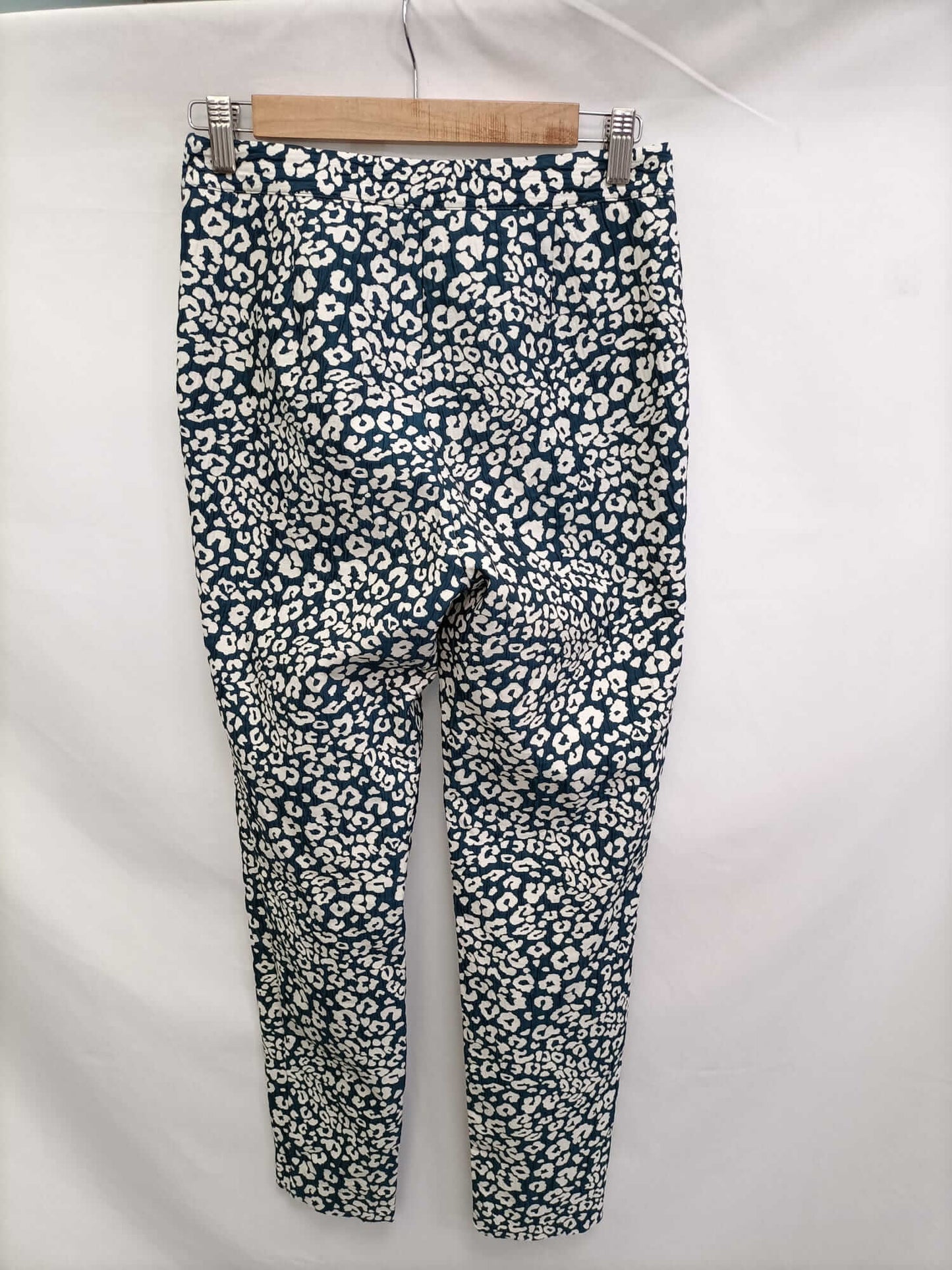 ZARA.Pantalones verde animal print T.s