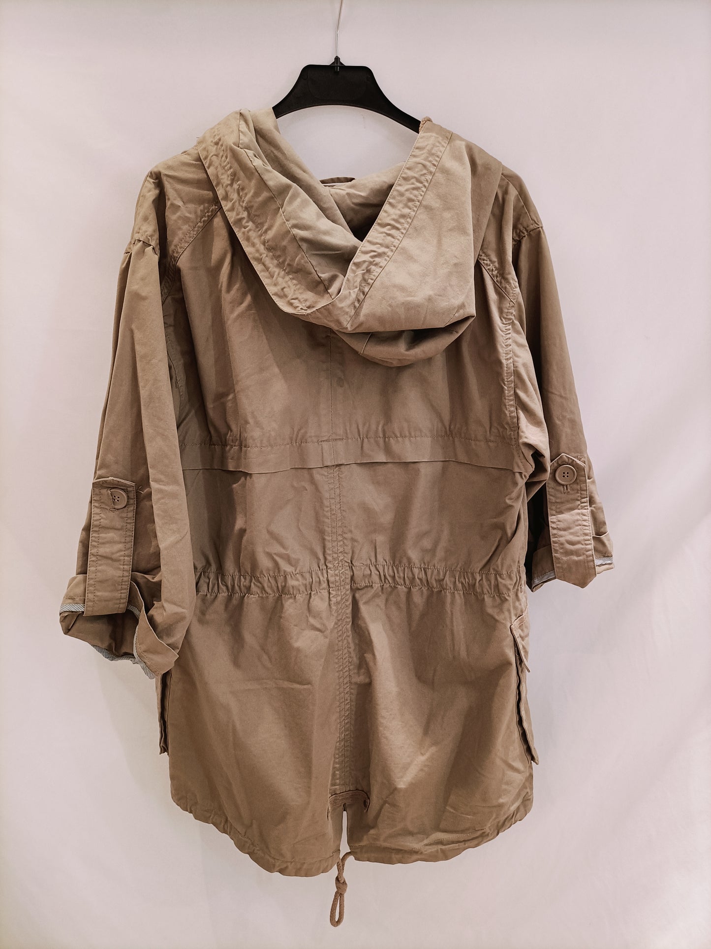 PULL&BEAR. Thin beige parka Ts