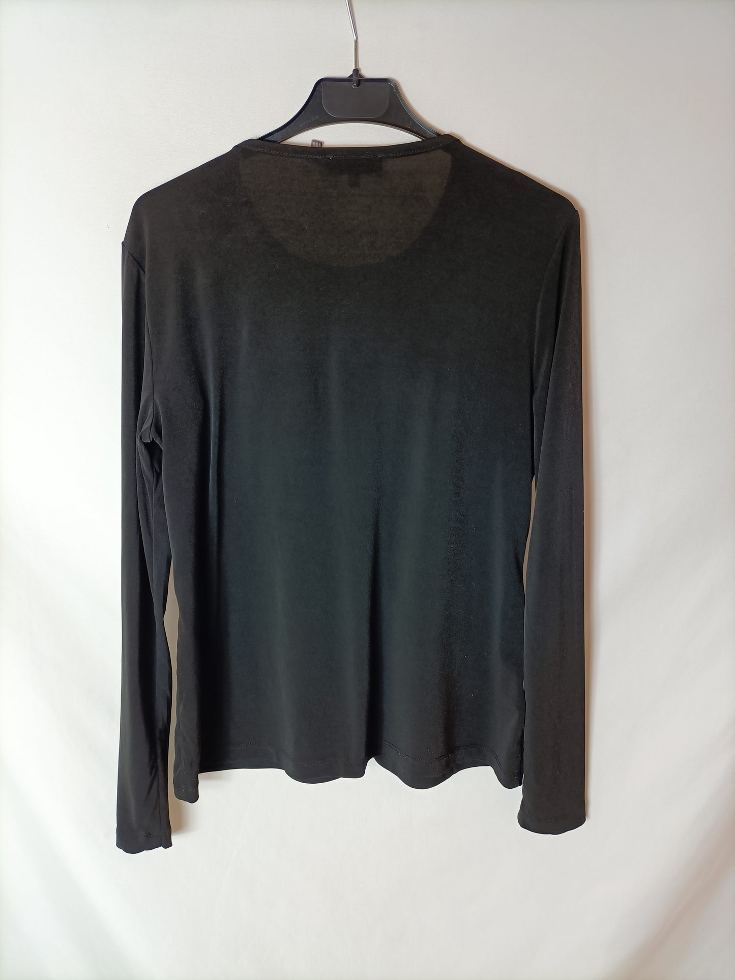 CALVIN KLEIN. Top doble textura negro. T S