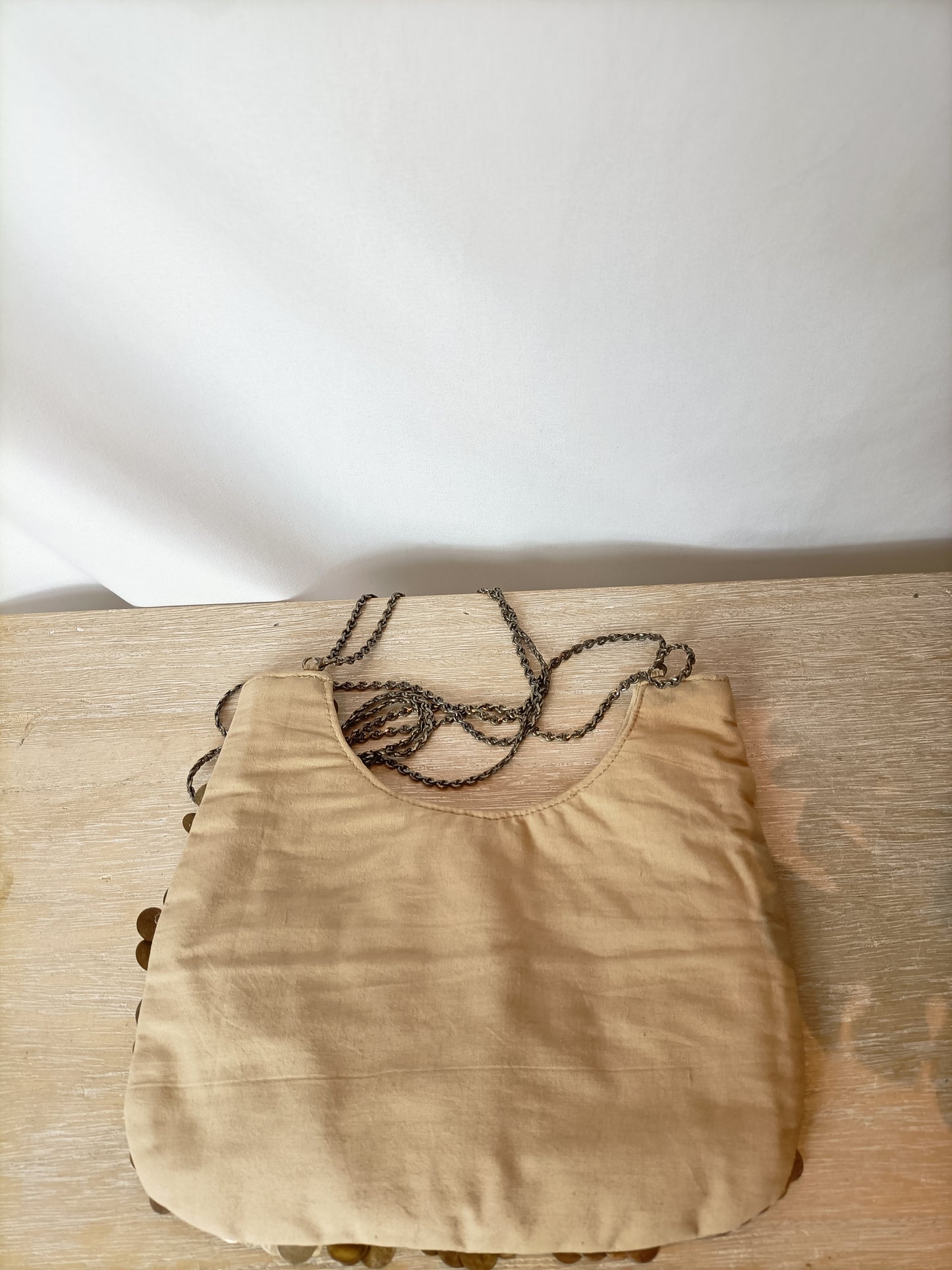 MASSIMO DUTTI. Bolso lentejuelas beige