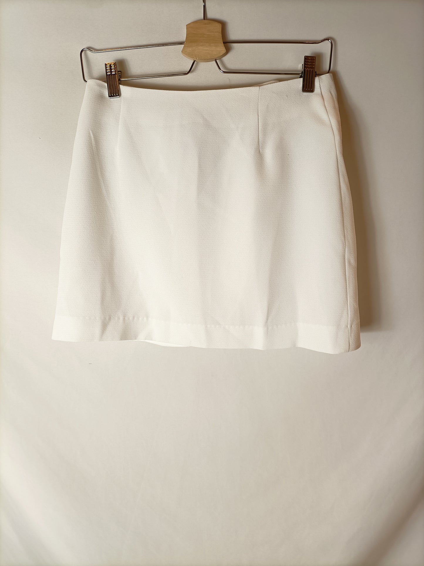 STORETS. White wrap skirt Ts/m