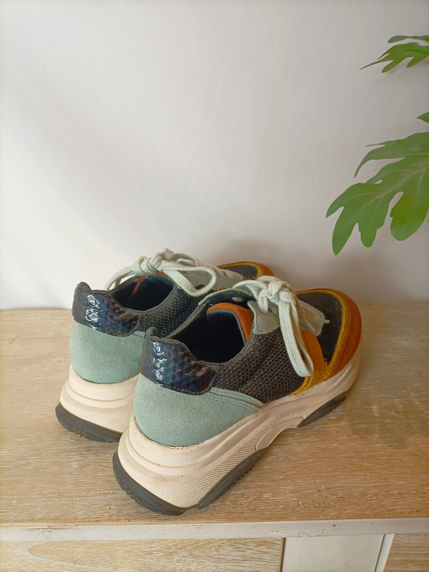 COUPLE. Sneakers in colors size 38