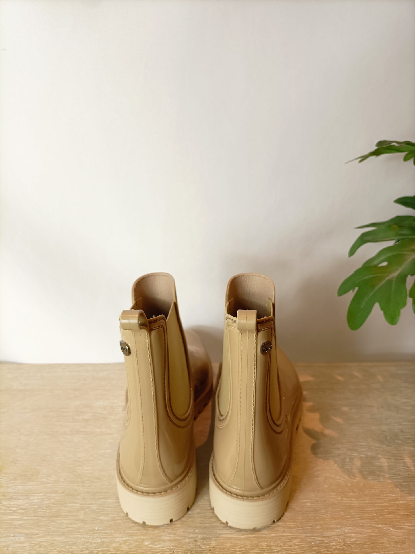 IGOR. Botines de agua beige. T 39