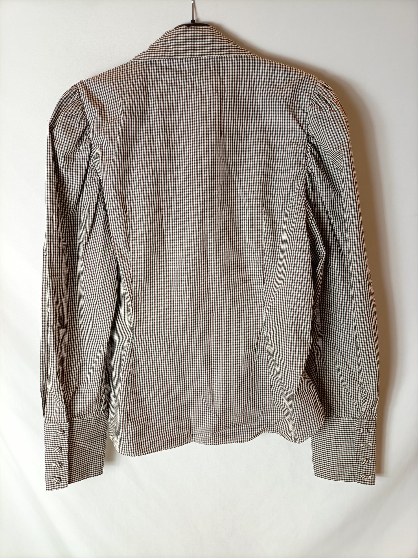 OTRAS. Blusa cuadros hombrera. T M